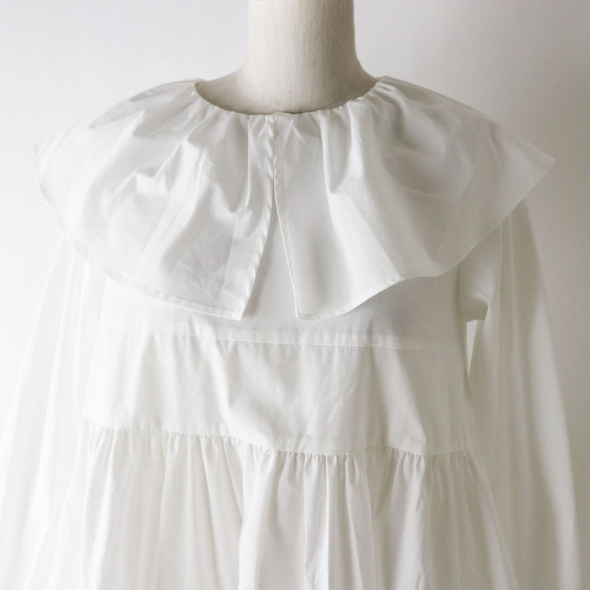 未使用品◎正規品 日本製 yori ヨリ YR2124-111AW レディース フリル 