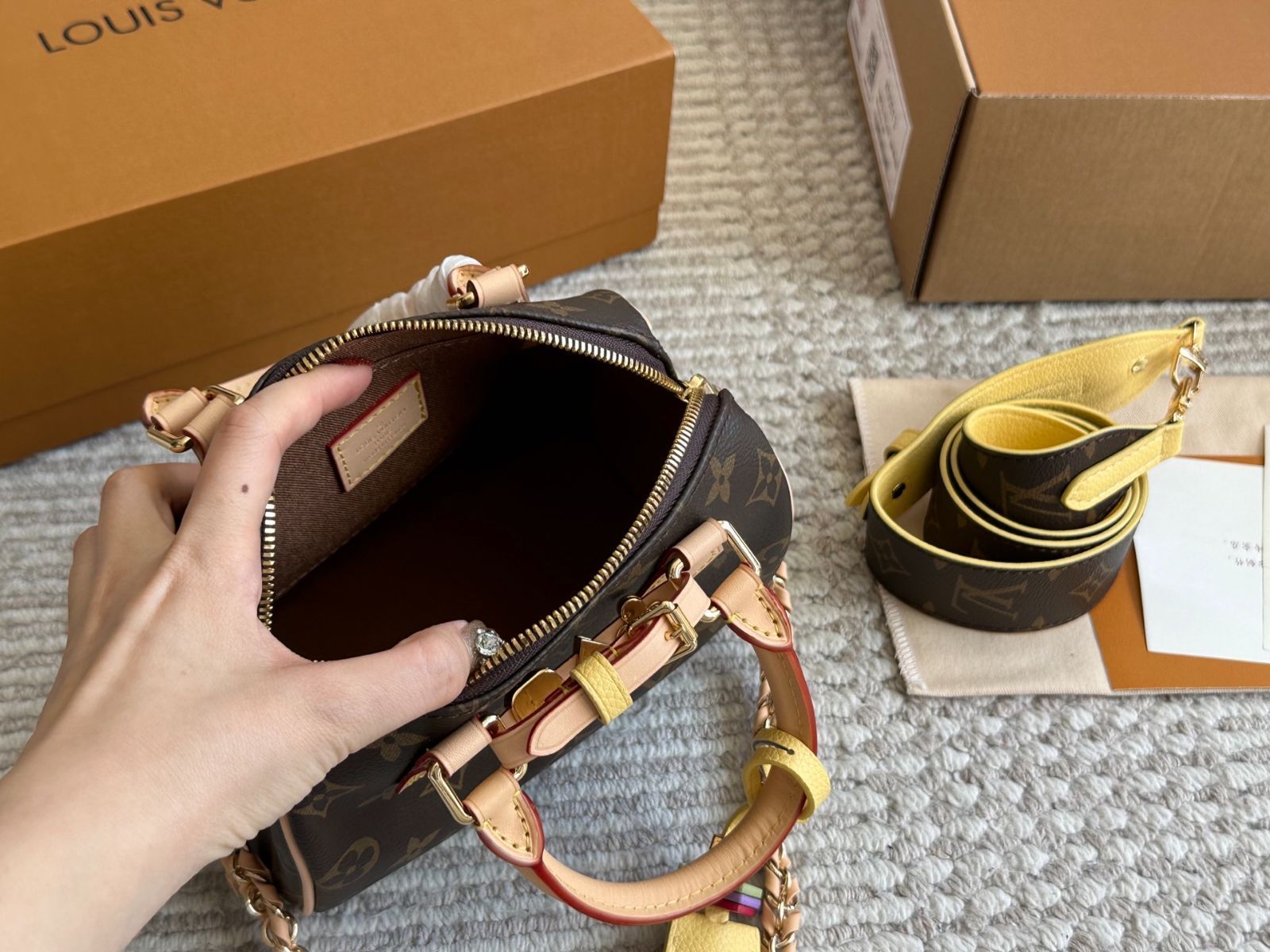 バイカラーバージョン☆【Loius Vuitton】Nano Noe バッグ $_57.JPG?set_id=880000500F