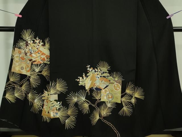 平和屋本店□極上 創業460年・千總 黒留袖 駒刺繍 松 色紙吉祥花鳥文