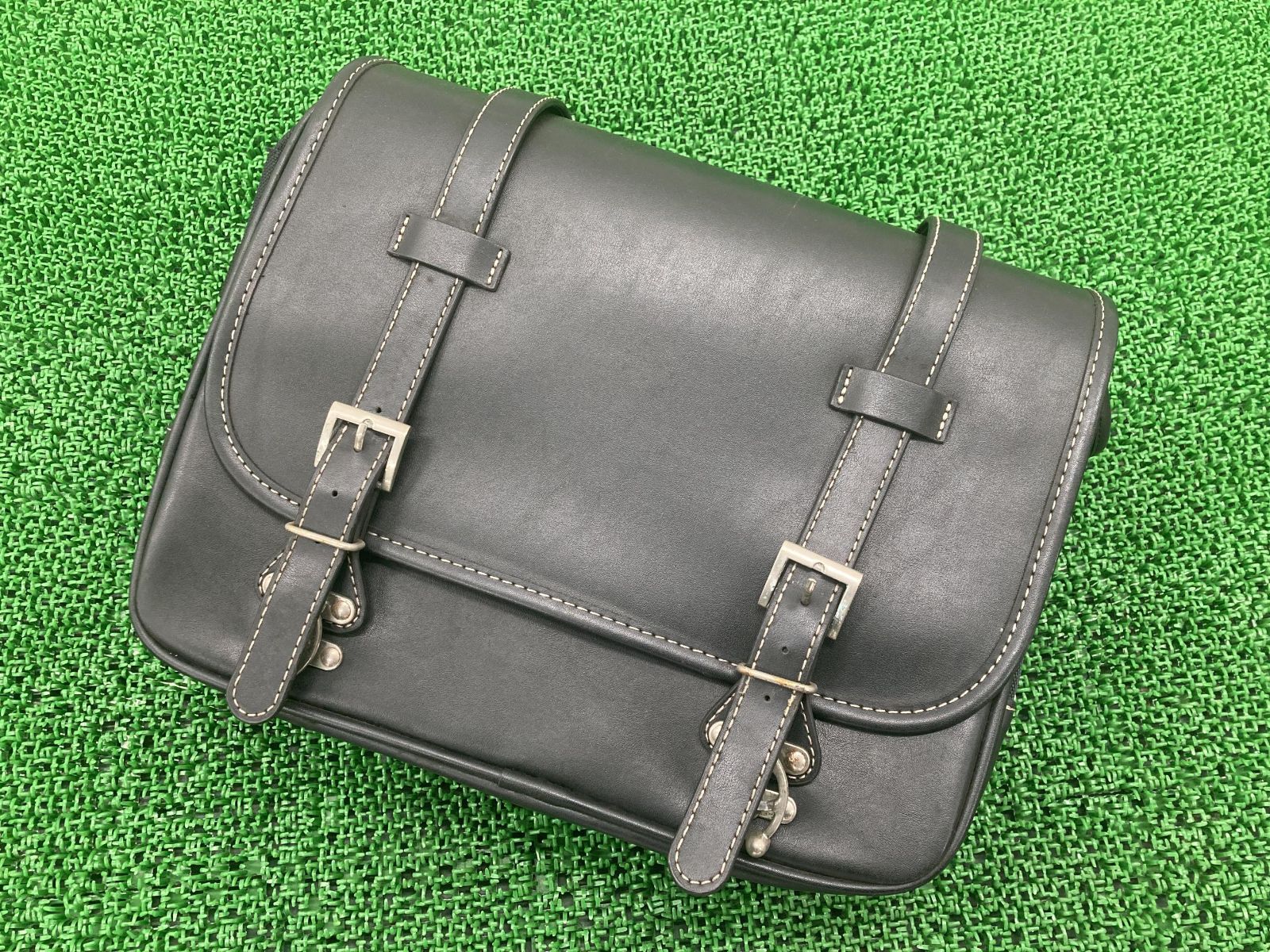 ヘンリービギンズ製 サイドバッグ 片側 社外 中古 バイク 部品 ハーレー バルカン スティード ドラッグスター SRなどに 破れ無し マグナ50