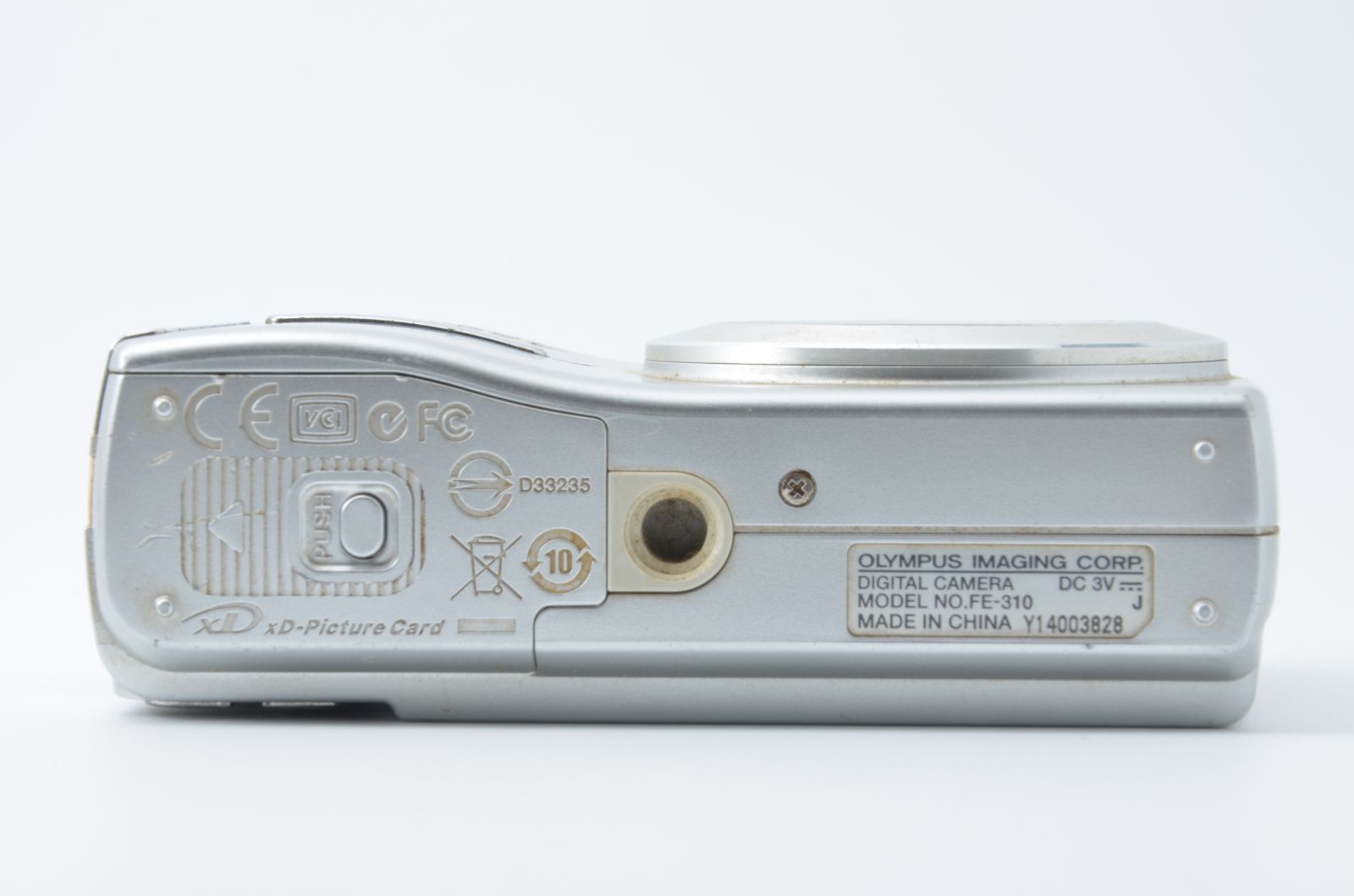 ☆オリンパス OLYMPUS FE-310 コンパクトデジタルカメラ 単三電池駆動 