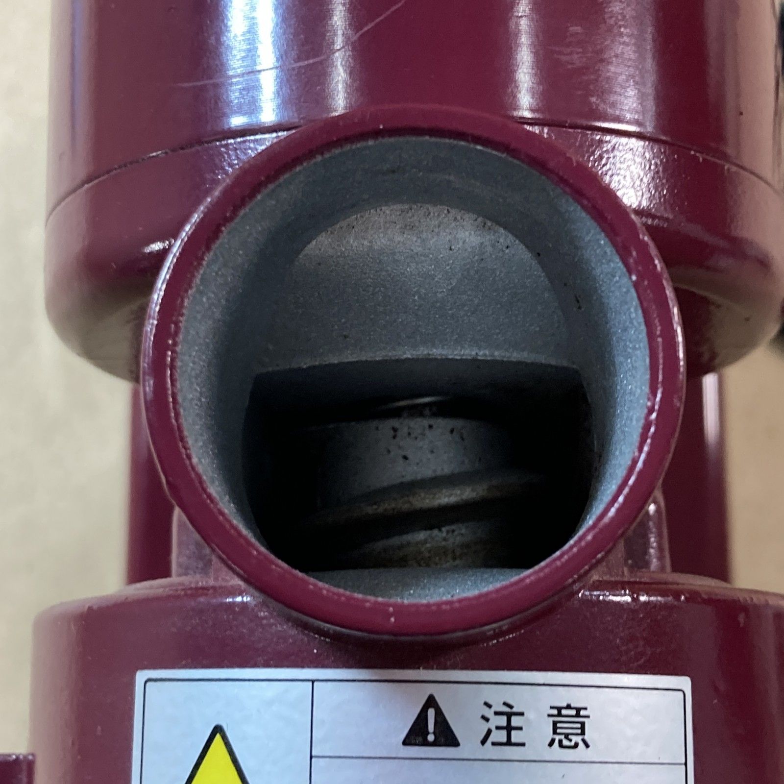 3.3kg
