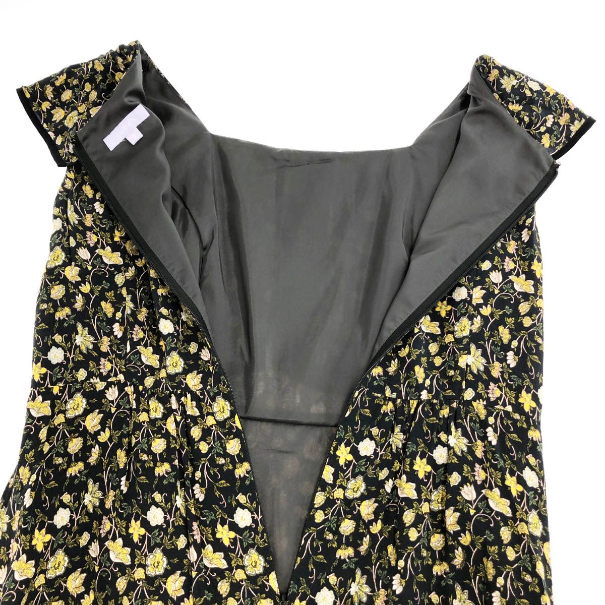 未使用】TOCCA 花柄 ノースリーブ ワンピース 00 tocca 花柄 刺繍