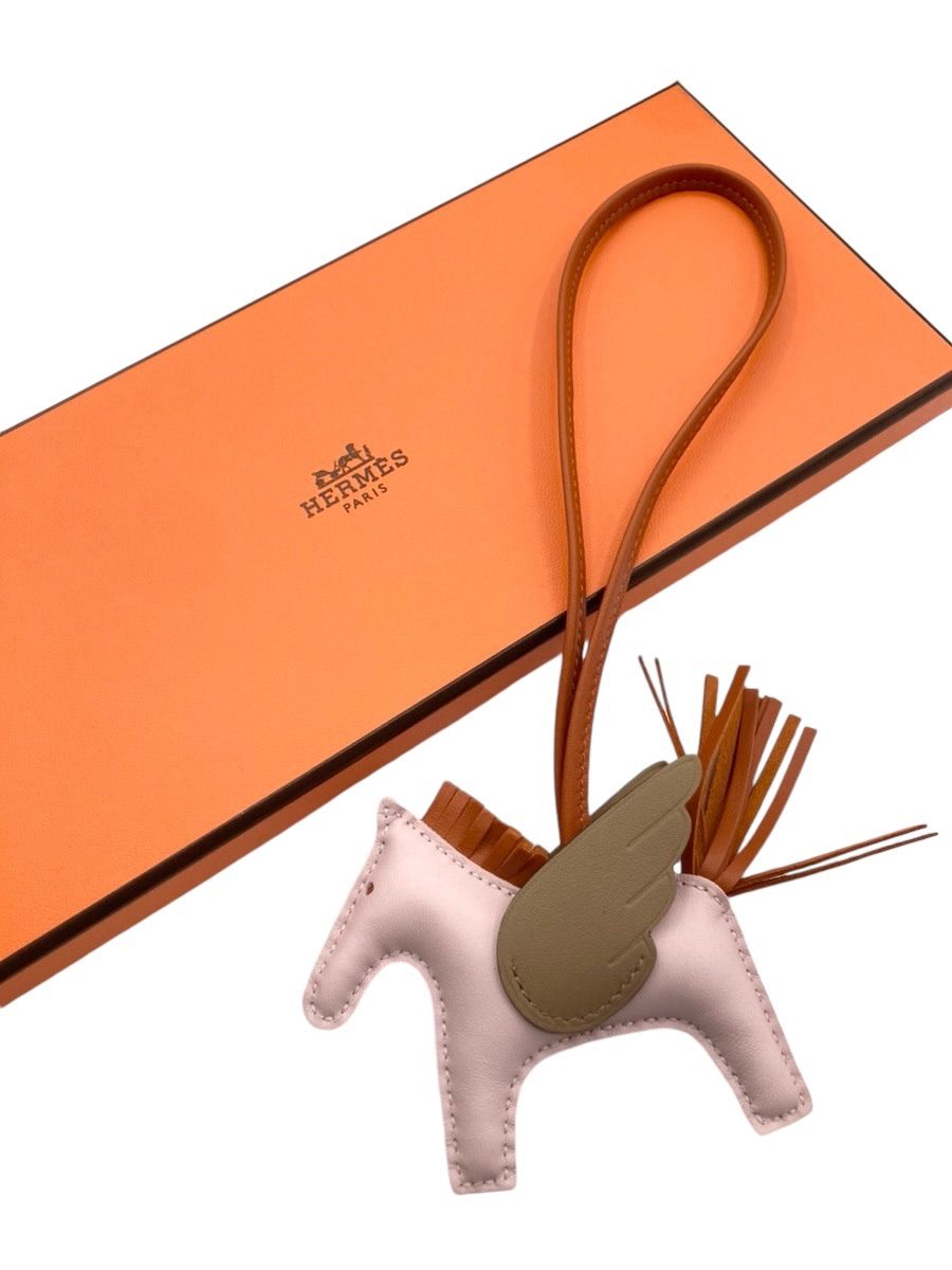 エルメス バッグチャーム ロデオ PM ベージュマルファ ラムスキン B