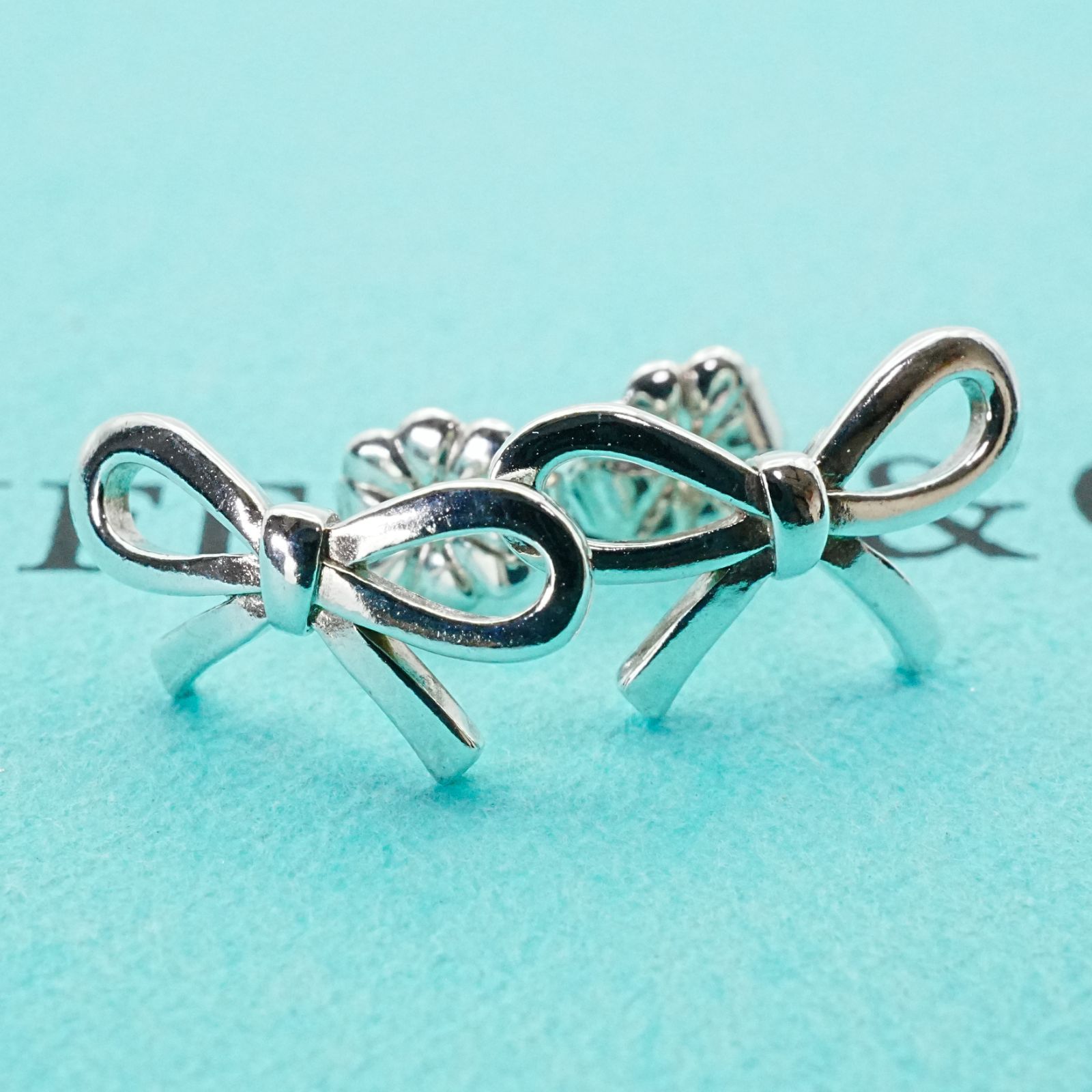 極美品 オールド ティファニー リボン ピアス ボウ/25-1086S - メルカリ