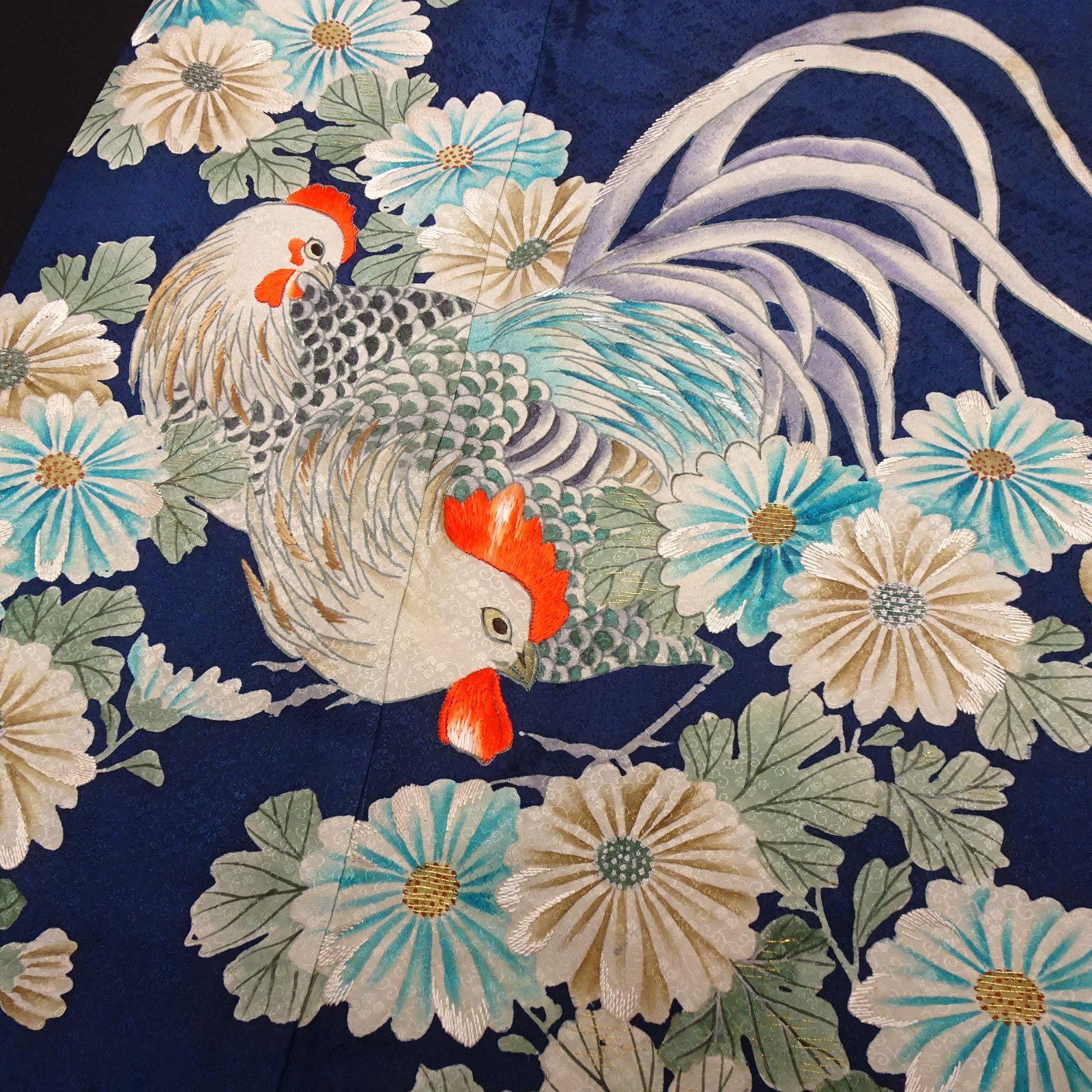 アンティーク 綸子 五つ紋 裾模様 着物 比翼仕立て 刺繍 鶏（にわとり