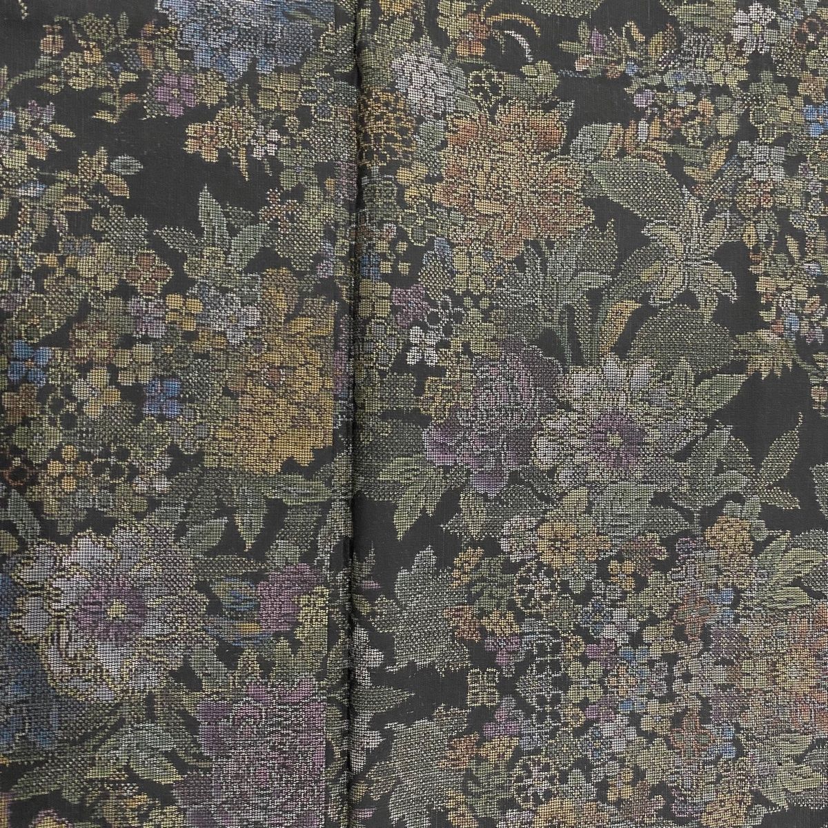 紬 身丈157cm 裄丈62cm S 袷 草花 黒 正絹 名品