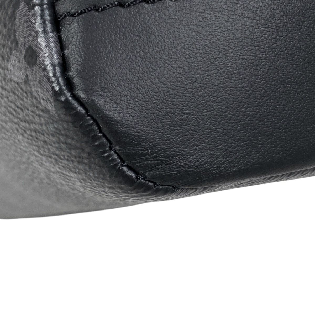 ルイ ヴィトン Louis Vuitton メッセンジャー ヴォワヤージュ PM 斜め掛け ショルダーバッグ モノグラムエクリプス ノワール ブラック M 12517 メンズ ストライプシャツ ショルダーバッグ 