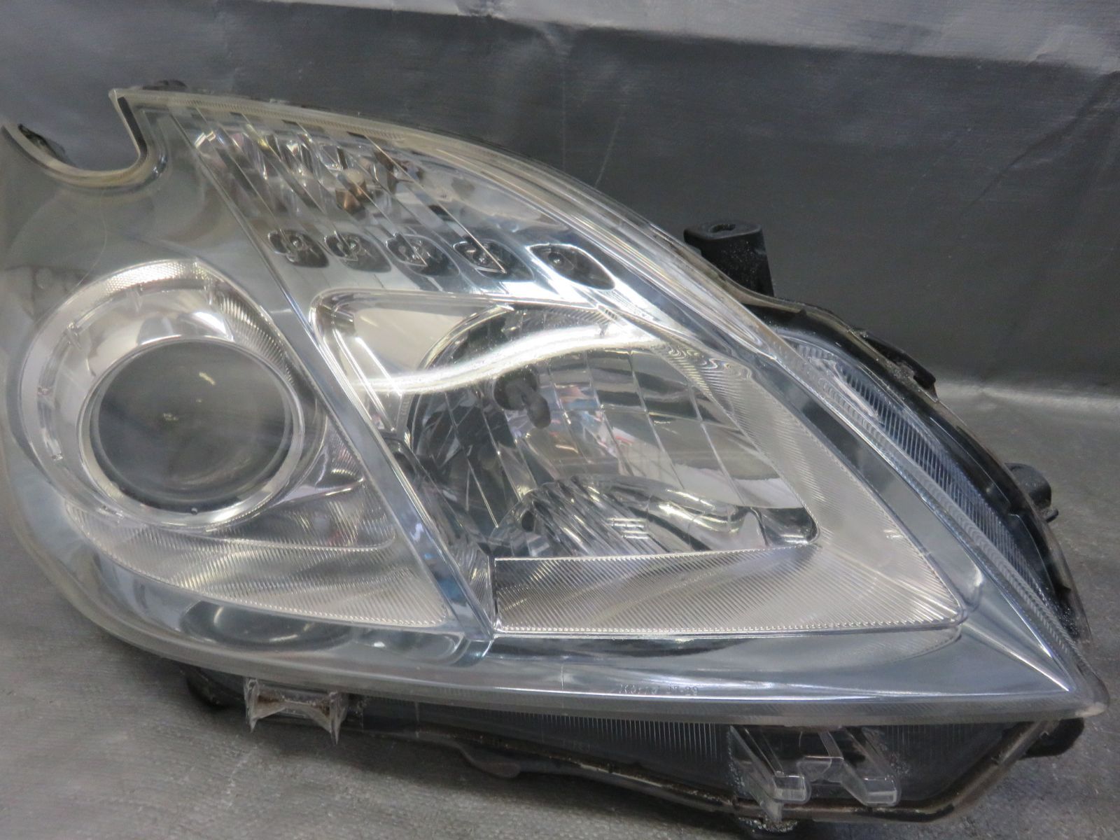 ☆STD7501/点灯OK トヨタ プリウス ZVW30 ZVW35 前期 純正 ハロゲン 