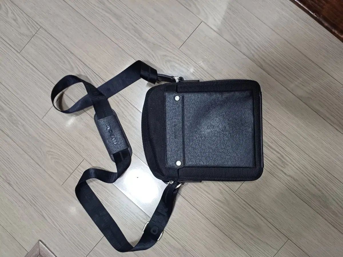 【雷市場（ポンジャン）商品韓国直送】 ムック 26 22 バッグ