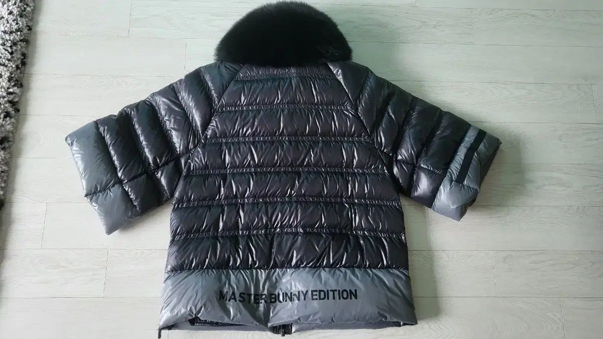 NANGA ナンガ 秀岳荘オリジナル寝袋 シュラフ 3シーズン用