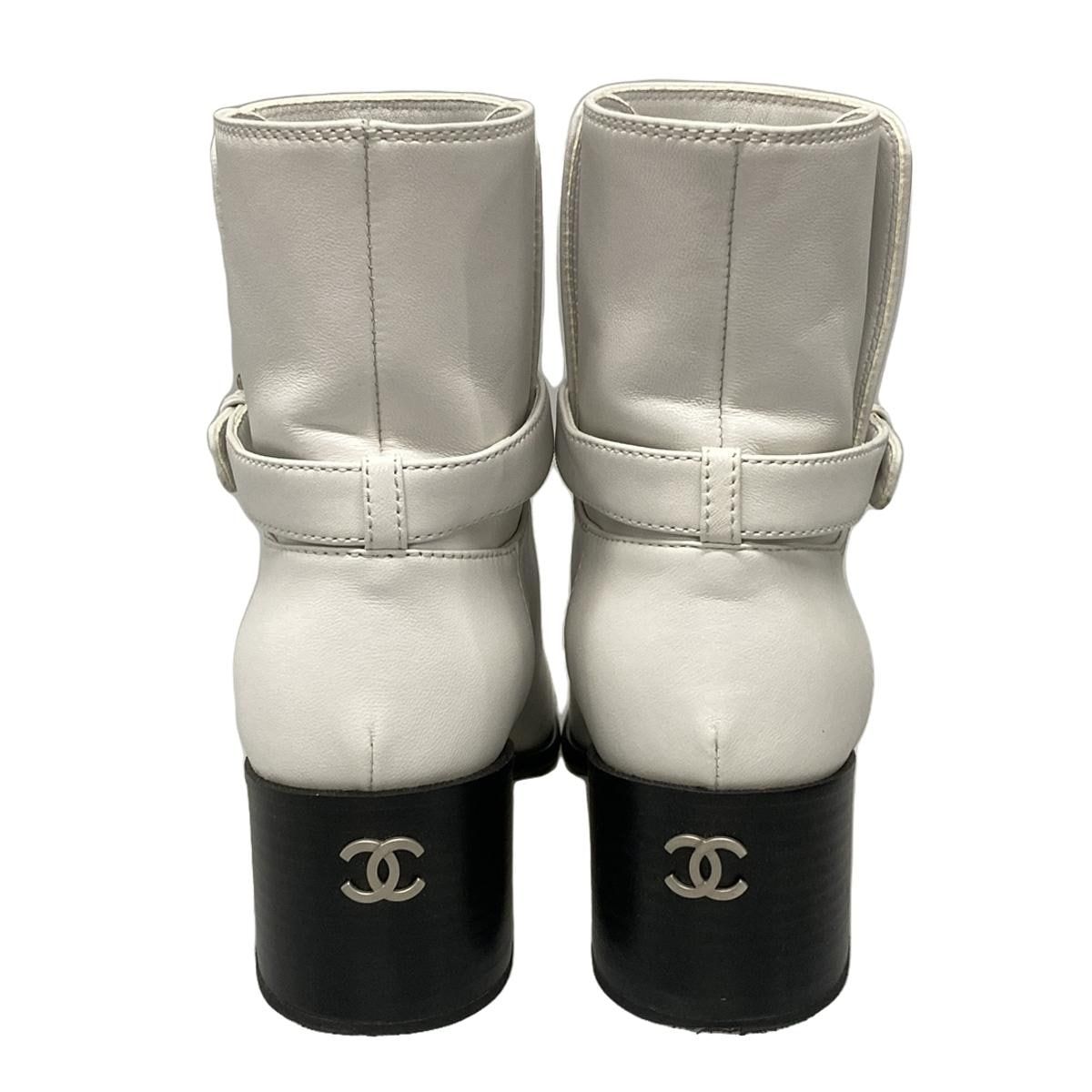 CHANEL シャネル ショートブーツ 37C レディース - G38067|Y56105|K4778 白×黒 シルバー金具 ラムスキン WWW_WOWDIGSITE_COM