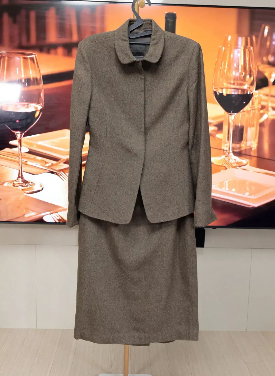 ハンサム マイン ウール セットアップ 品格のある オフィスルック