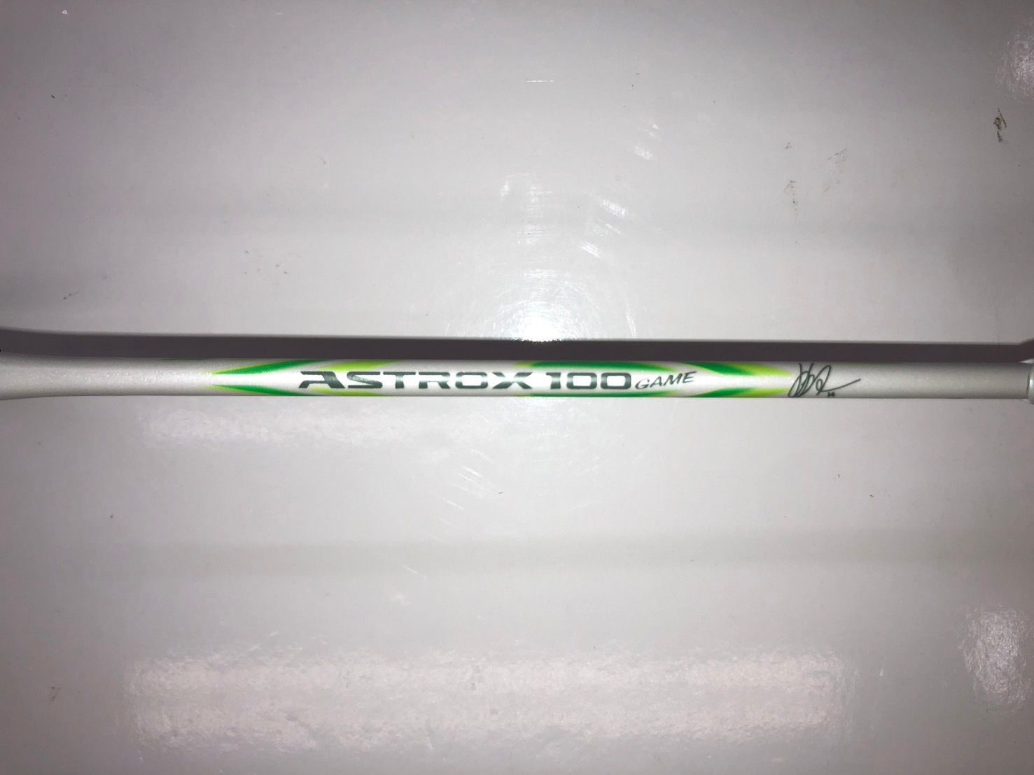 バドミントンラケット