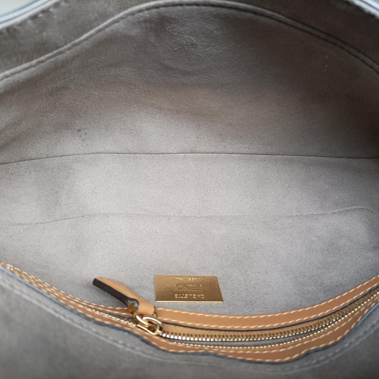 フェンディFendiマンマバケットブラウン×グレー×ネイビーレザー8BR6008BR600-A6CE-198-10429