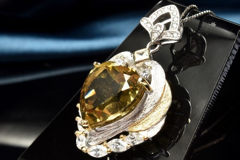 １点物 シルバー925 カットの輝き シトリン 16x15mm ハート ペンダントトップ パワーストーン 天然石 _PC6285