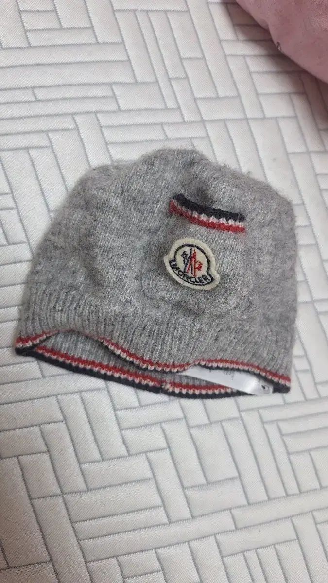 MONCLER モンクレール キッズ グレー ビーニー 帽子