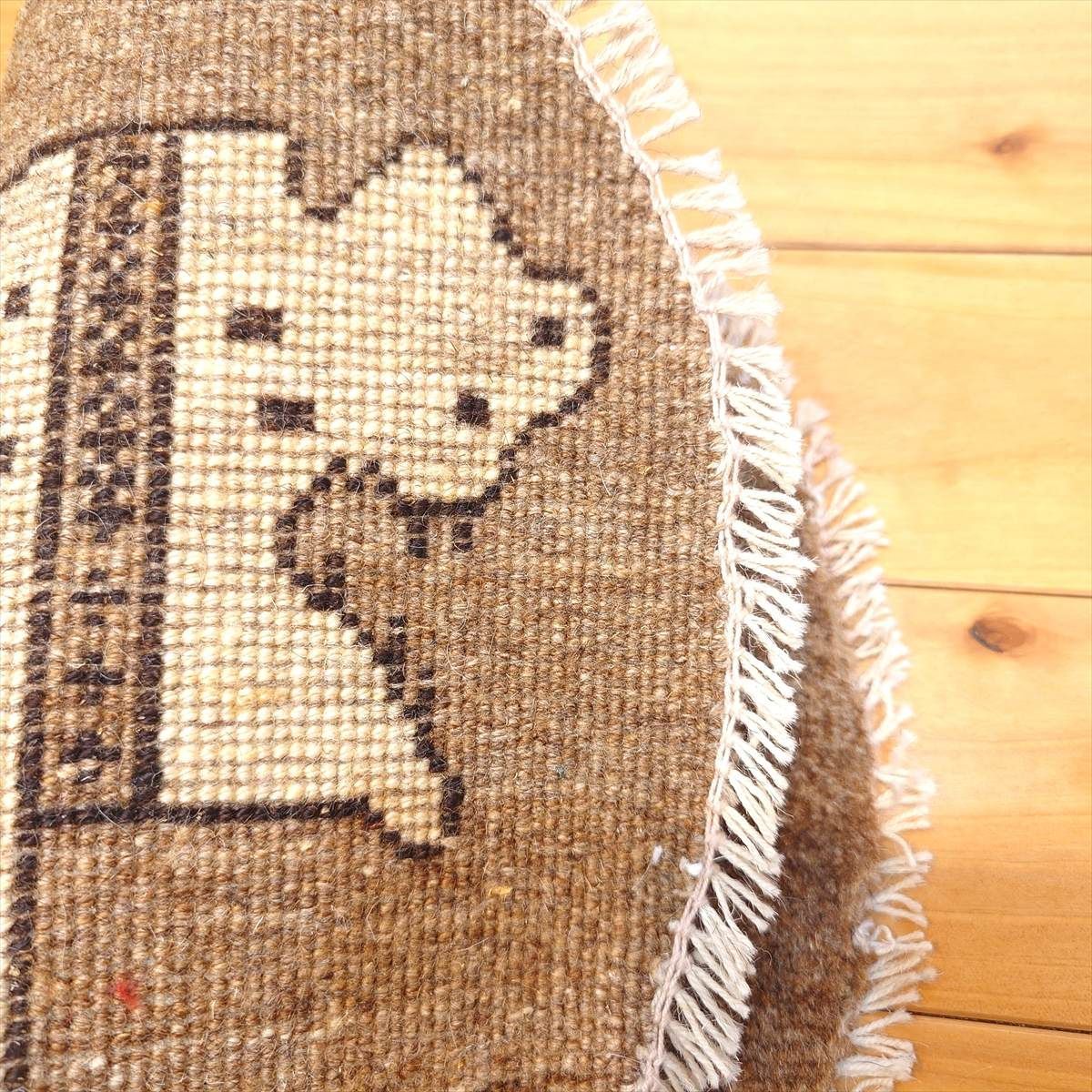 ペルシャ ギャッベ アマレバフト ミニマット 横40.5Φ40㎝ 円形