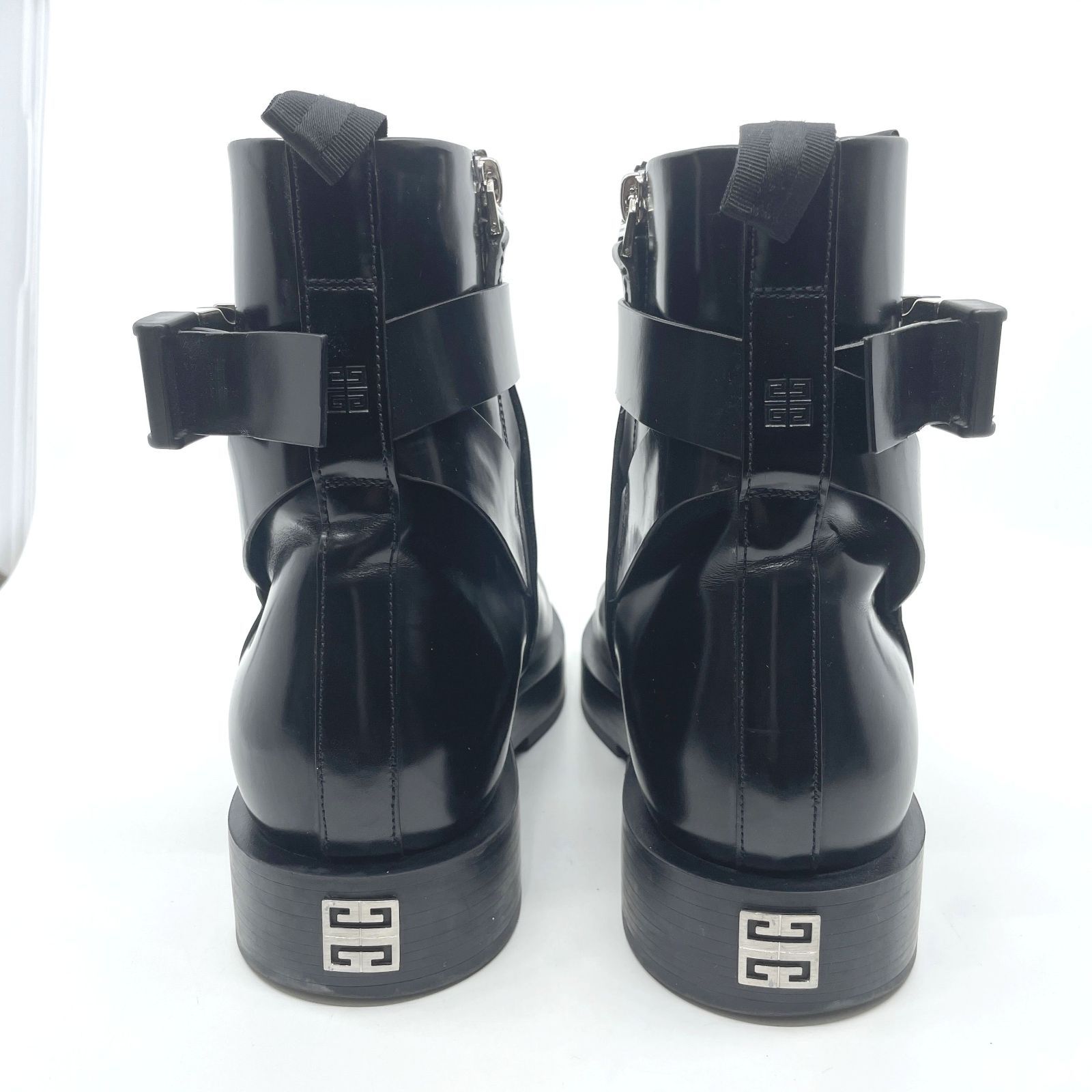 人気 ほぼ未使用 GIVENCHY 4Gバックルブーツ ほぼ未使用 GIVENCHY 4G