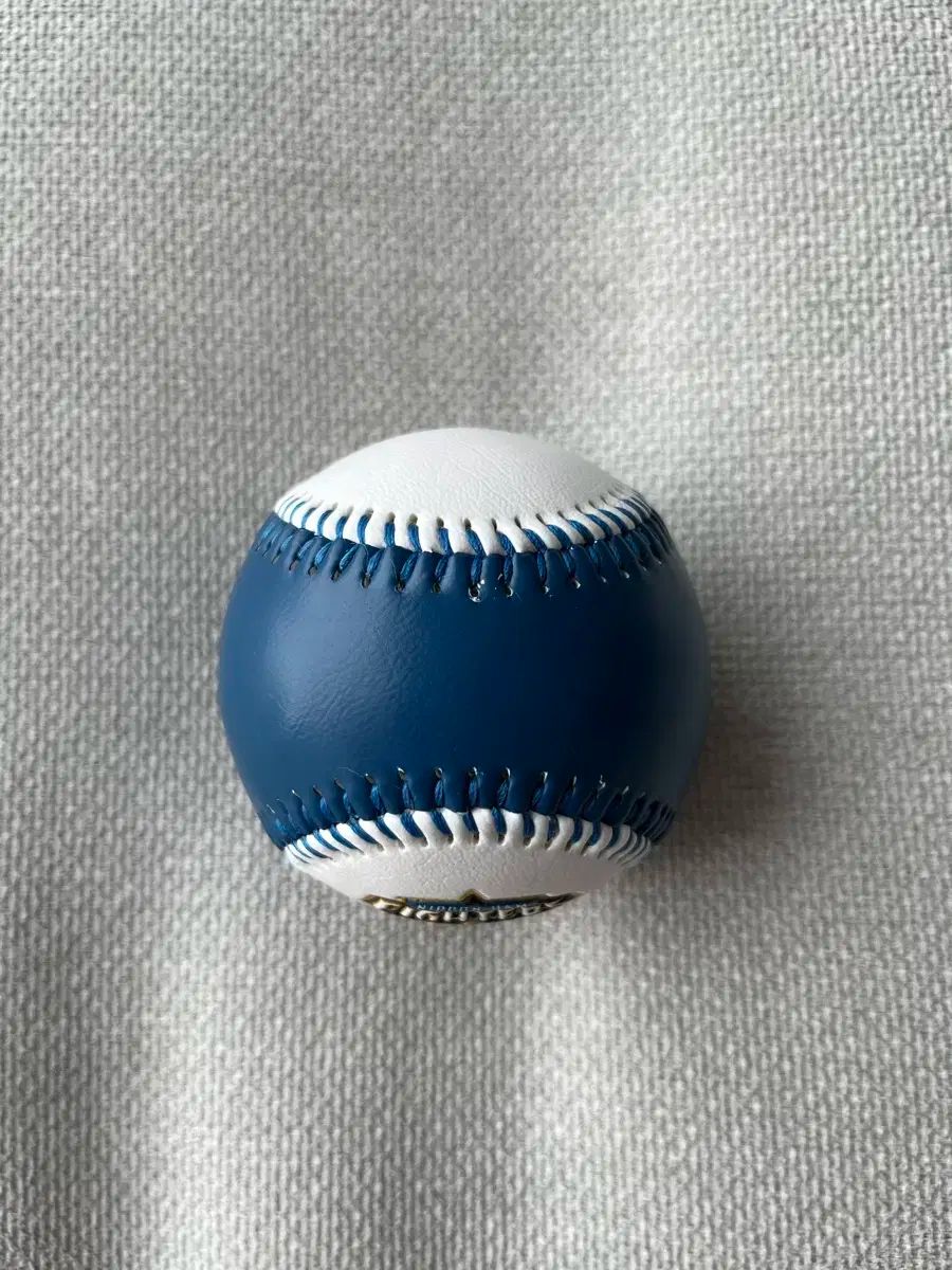 トレイ・ヒルマン 닛폰ハム Fighters ロゴボール サイン入り 2025年