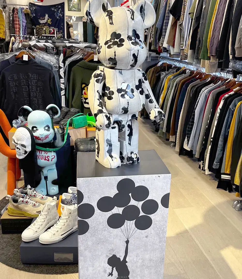 #새상품 1000 % BE@RBRICK(ベアブリック) メディコム・トイ バンクシー バルーンガール- E061301