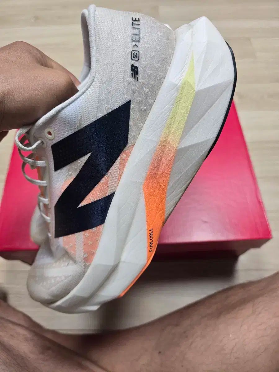 New Balance ニューバランス sc エリート v4