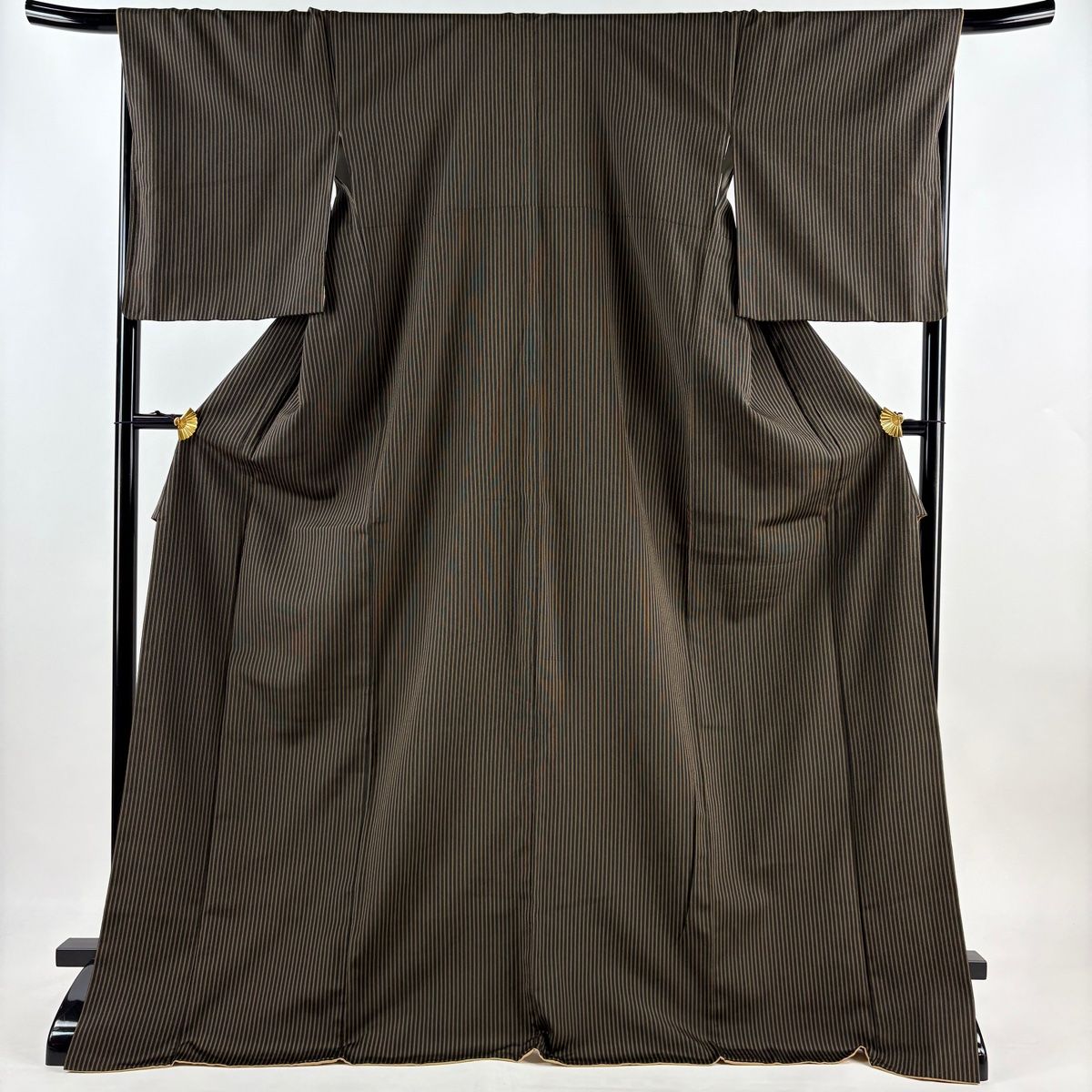 お召 身丈175cm 裄丈69cm L 袷 縦縞 焦茶色 正絹 名品 【中古