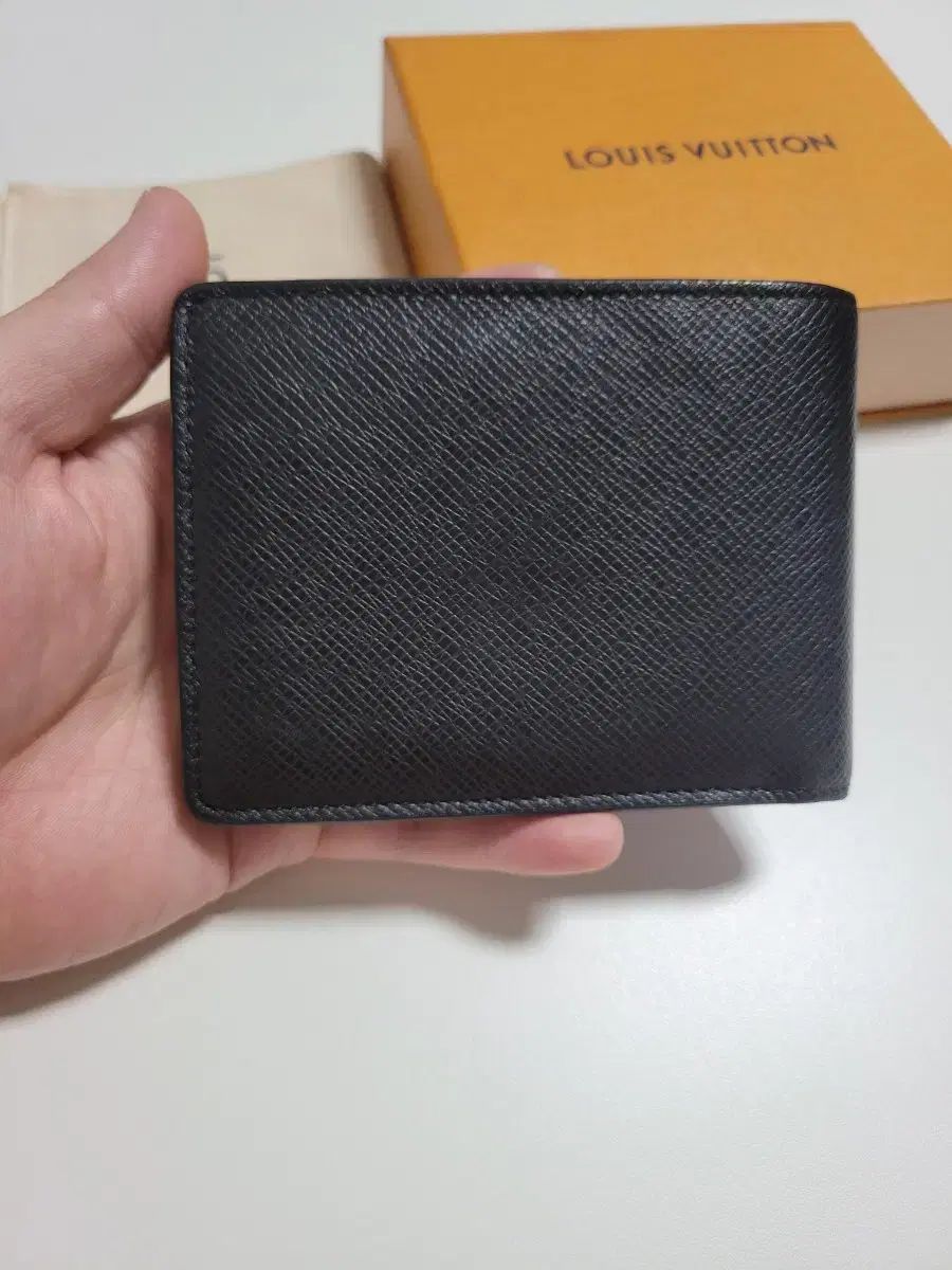 ルイヴィトン タイガ パンス 2つ折り財布 マネークリップ お札入れ 黒 LOUIS VUITTON（ルイ・ヴィトン） ルイ ヴィトン タイガ