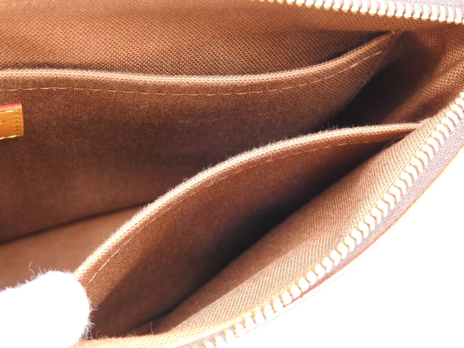 モノグラム ポシェット