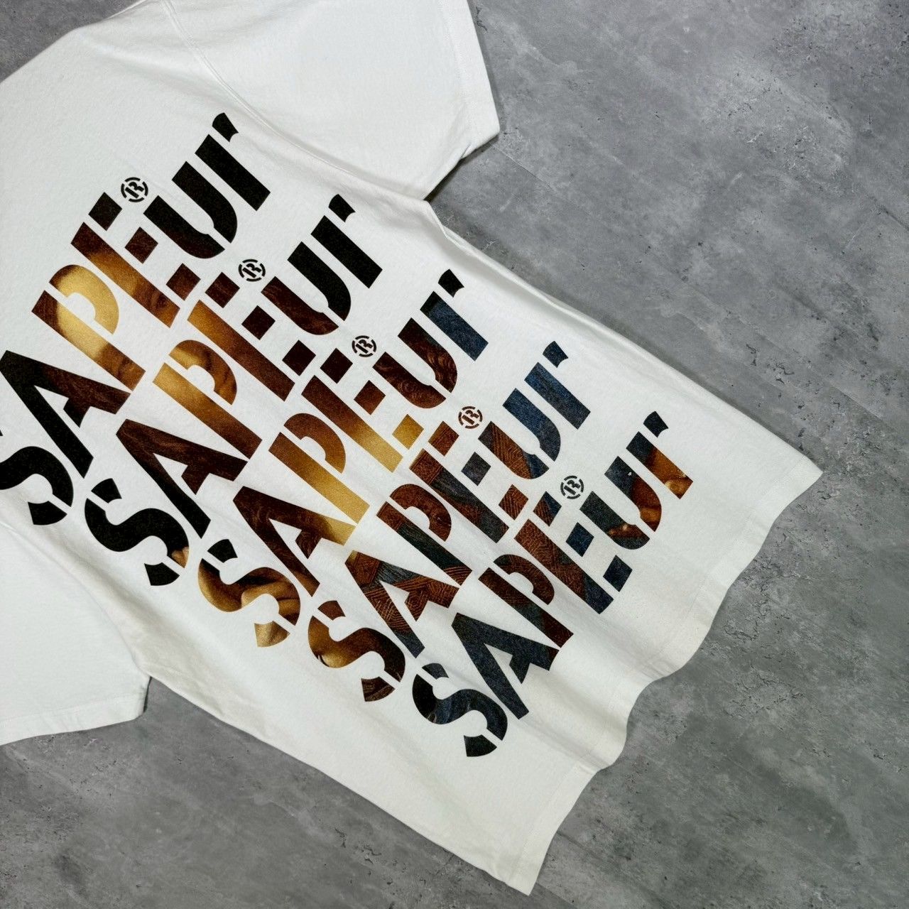 SAPEur』サプール (L) バックプリント半袖Tシャツ - メルカリ