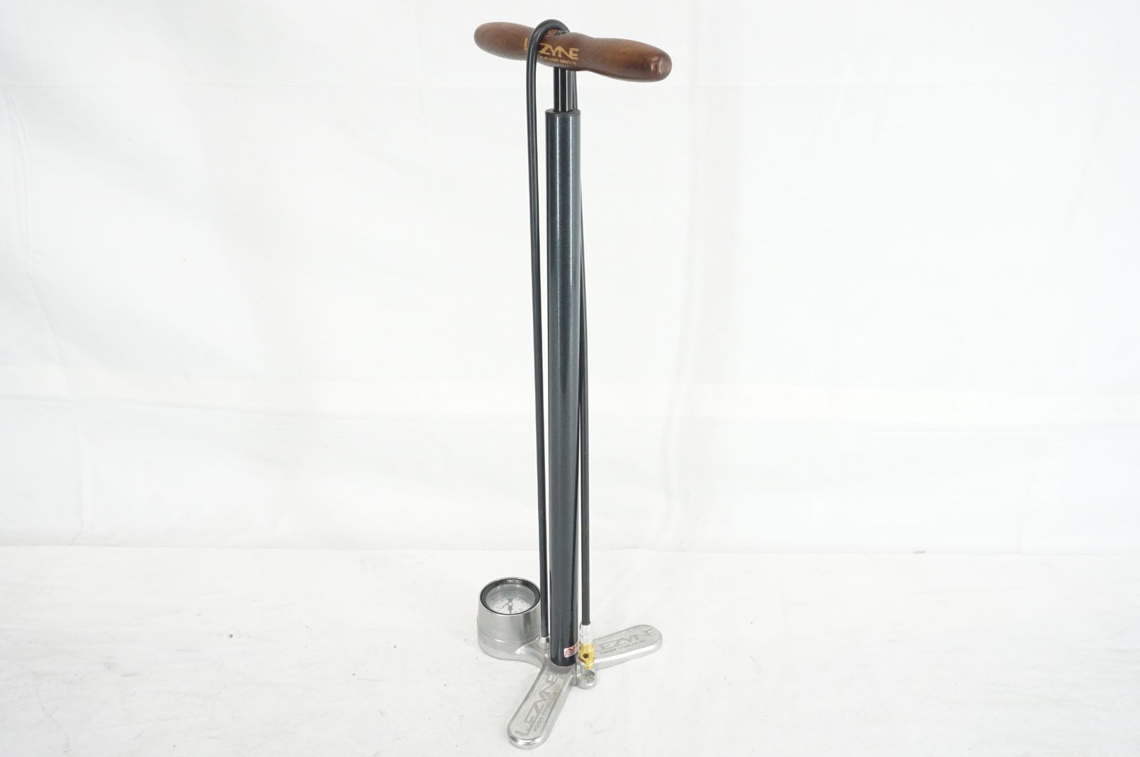 LEZYNE レザイン CLASSIC FLOOR DRIVE フロアポンプ | バイチャリ阪急塚口店