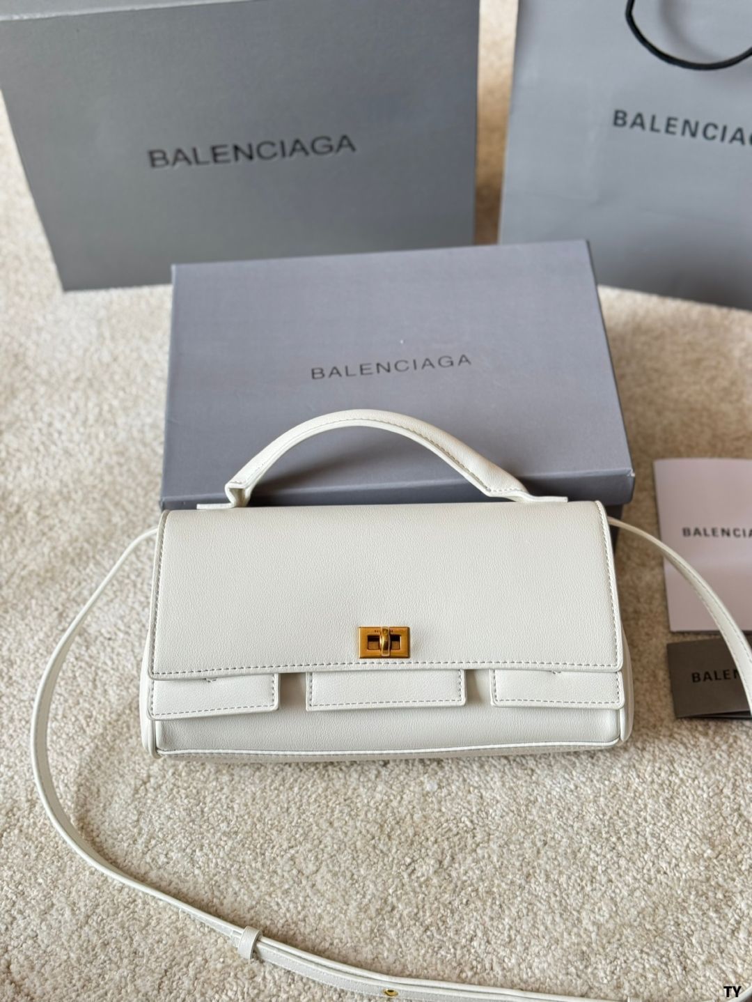 【バレンシアガ】 Clutch Bags クラッチバッグ 新品未使用品 バレンシアガ 本革レザークラッチバック ブラック