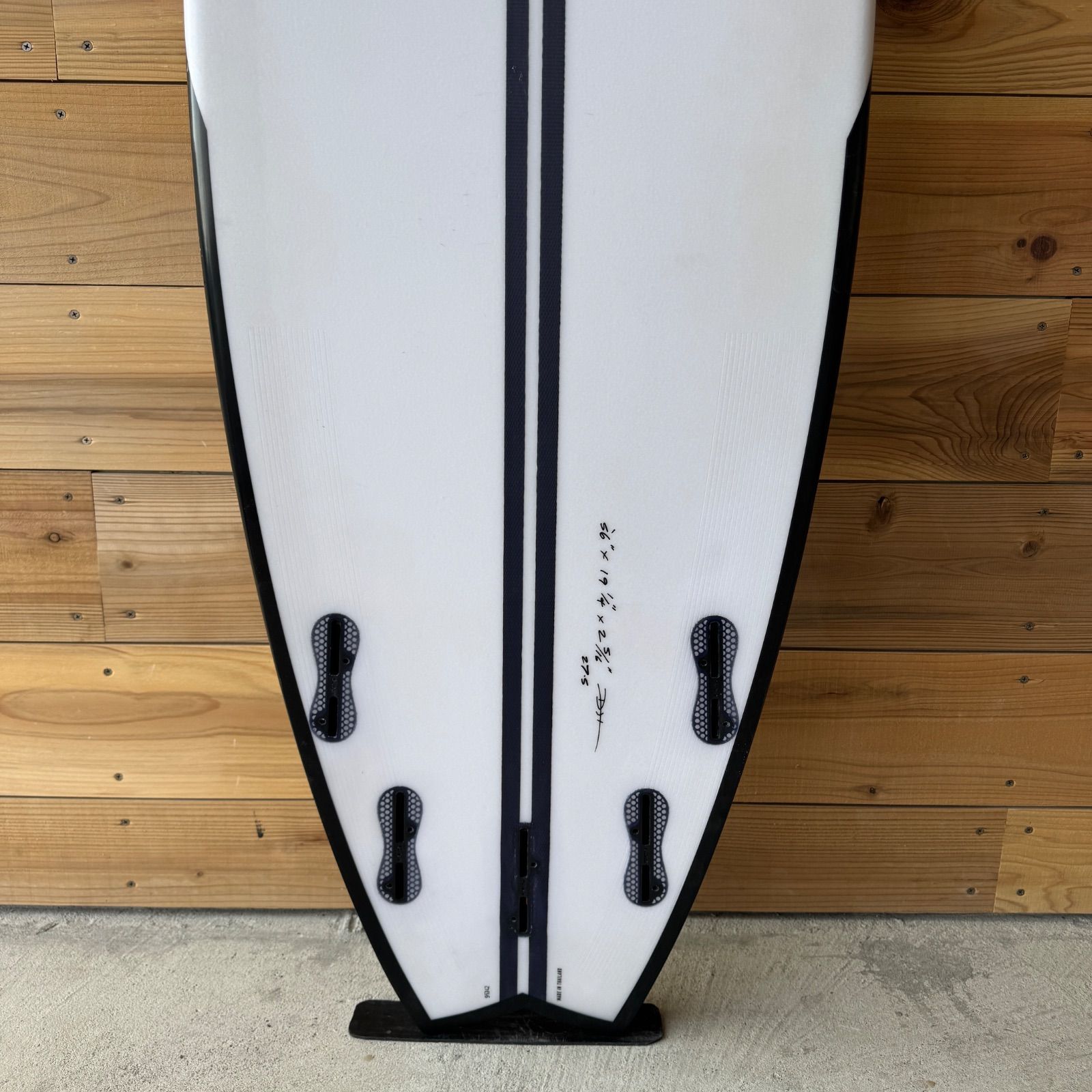 美中古 DHD サーフボード 5'6 フェニックス スワローテール PHOENIX