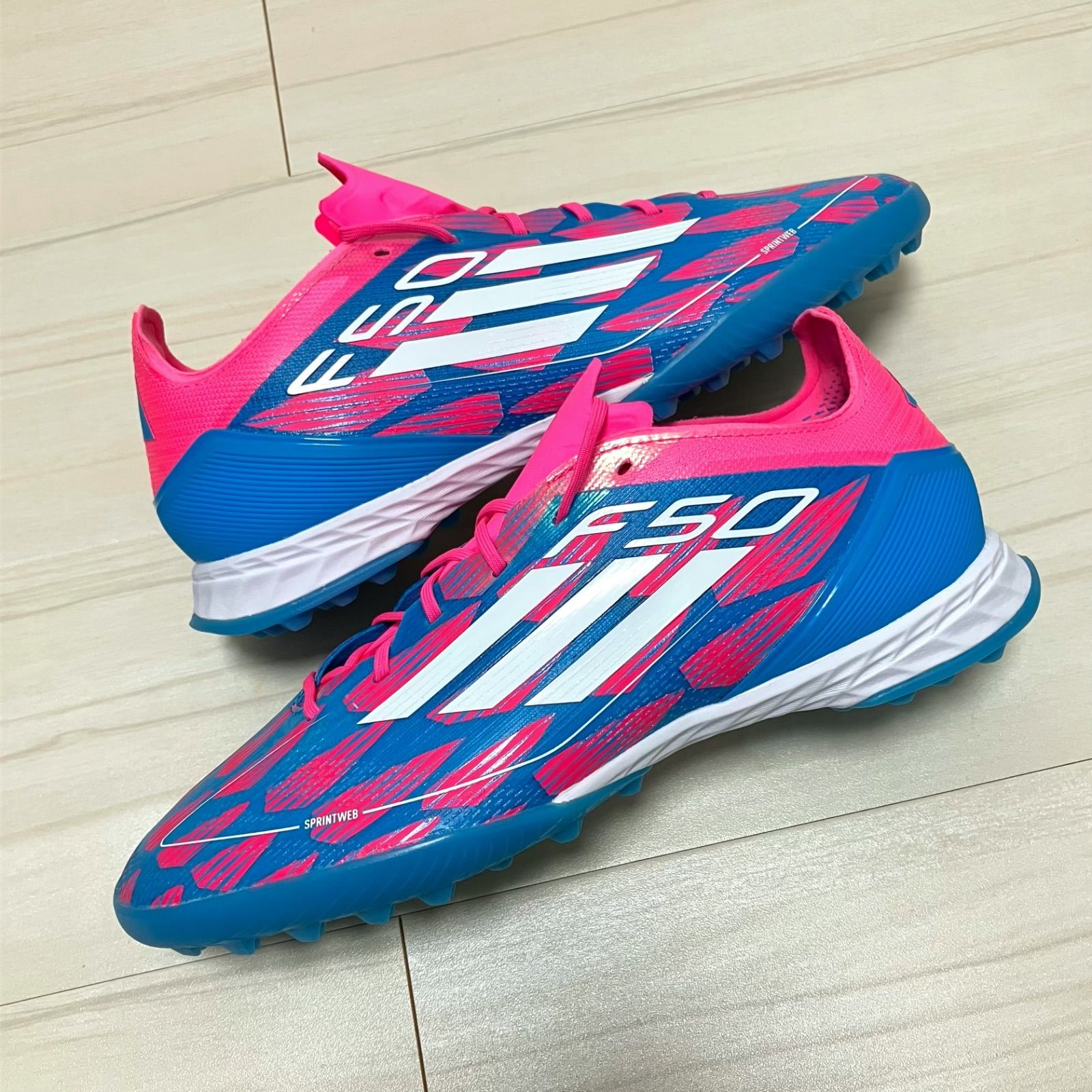 adidas アディダス F50 PRO プロ TF ピンク 水色 - メルカリ adidas アディダス F50 PRO プロ TF ピンク 水色 - メルカリ