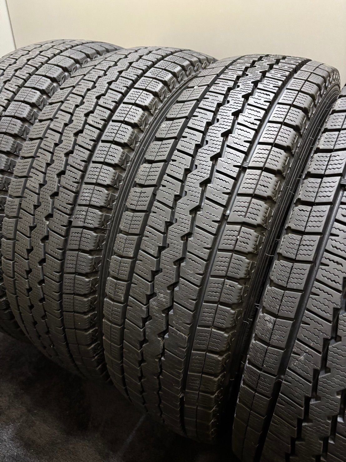 195/80 R15 107/105L LT、DUNLOP WINTERMAXX
