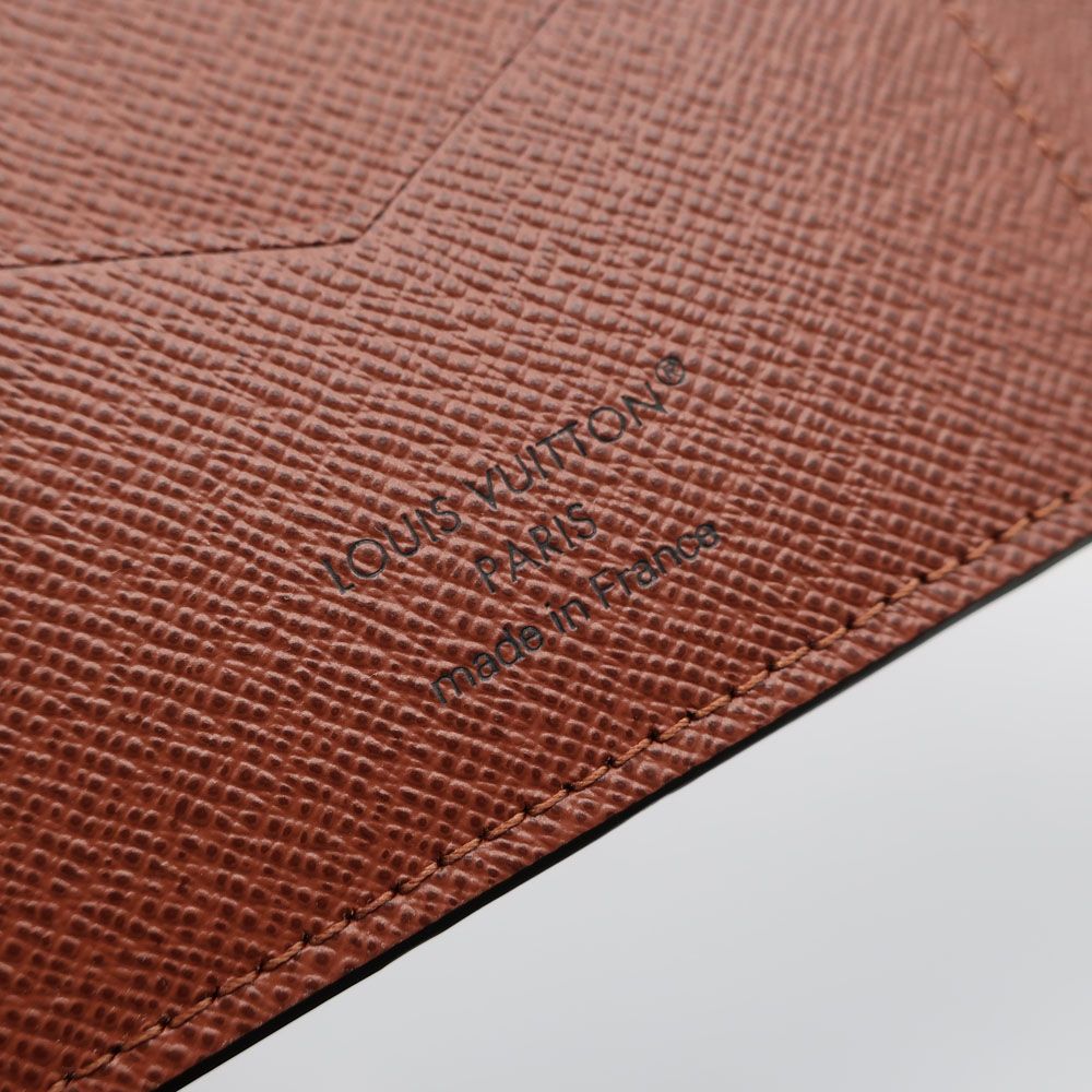 ルイヴィトン パスポートカバー