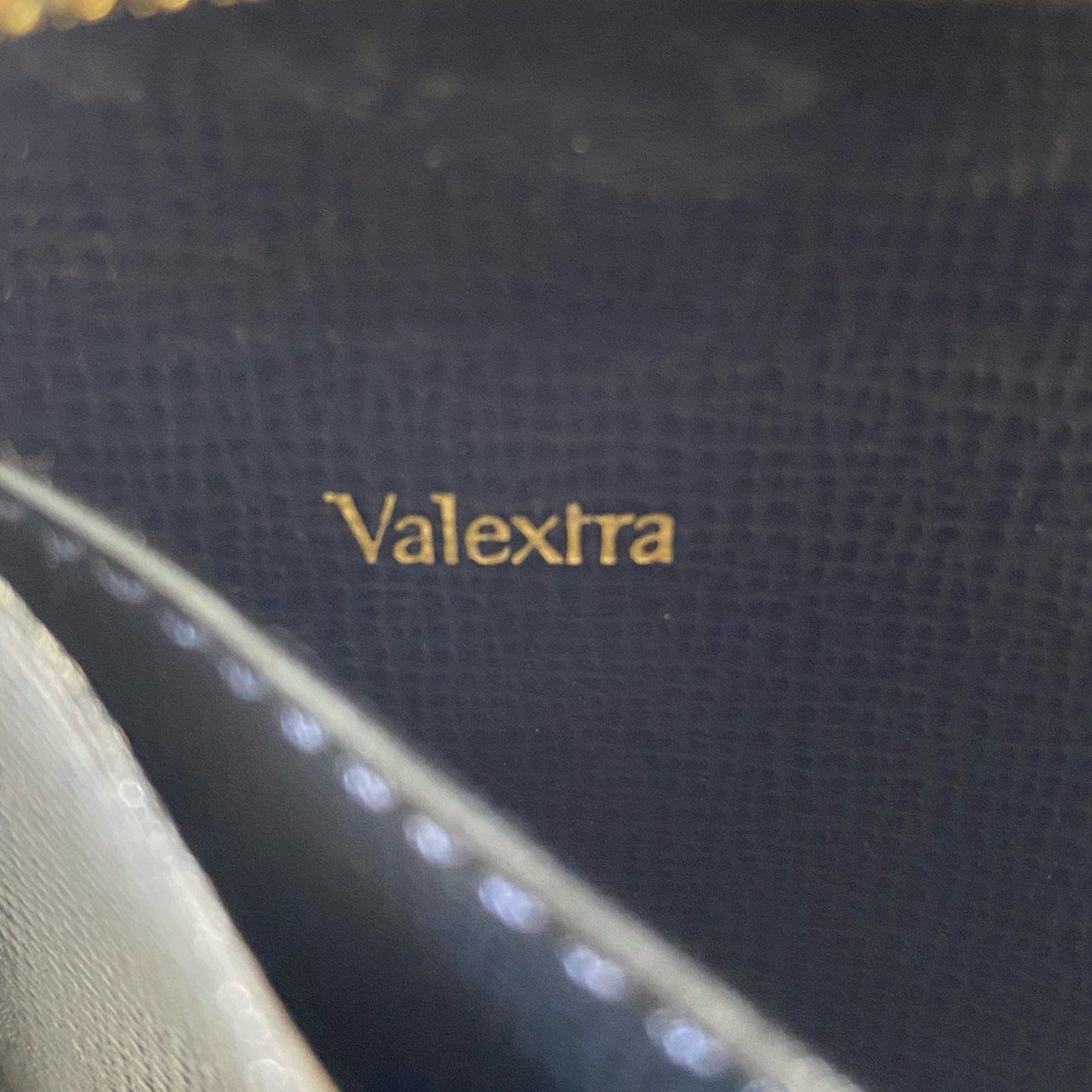 27f23 Valextra ヴァレクストラ レザー ラウンドジップ ロングウォレット 長財布 ネイビー Leather イタリア製 大容量 カードケース