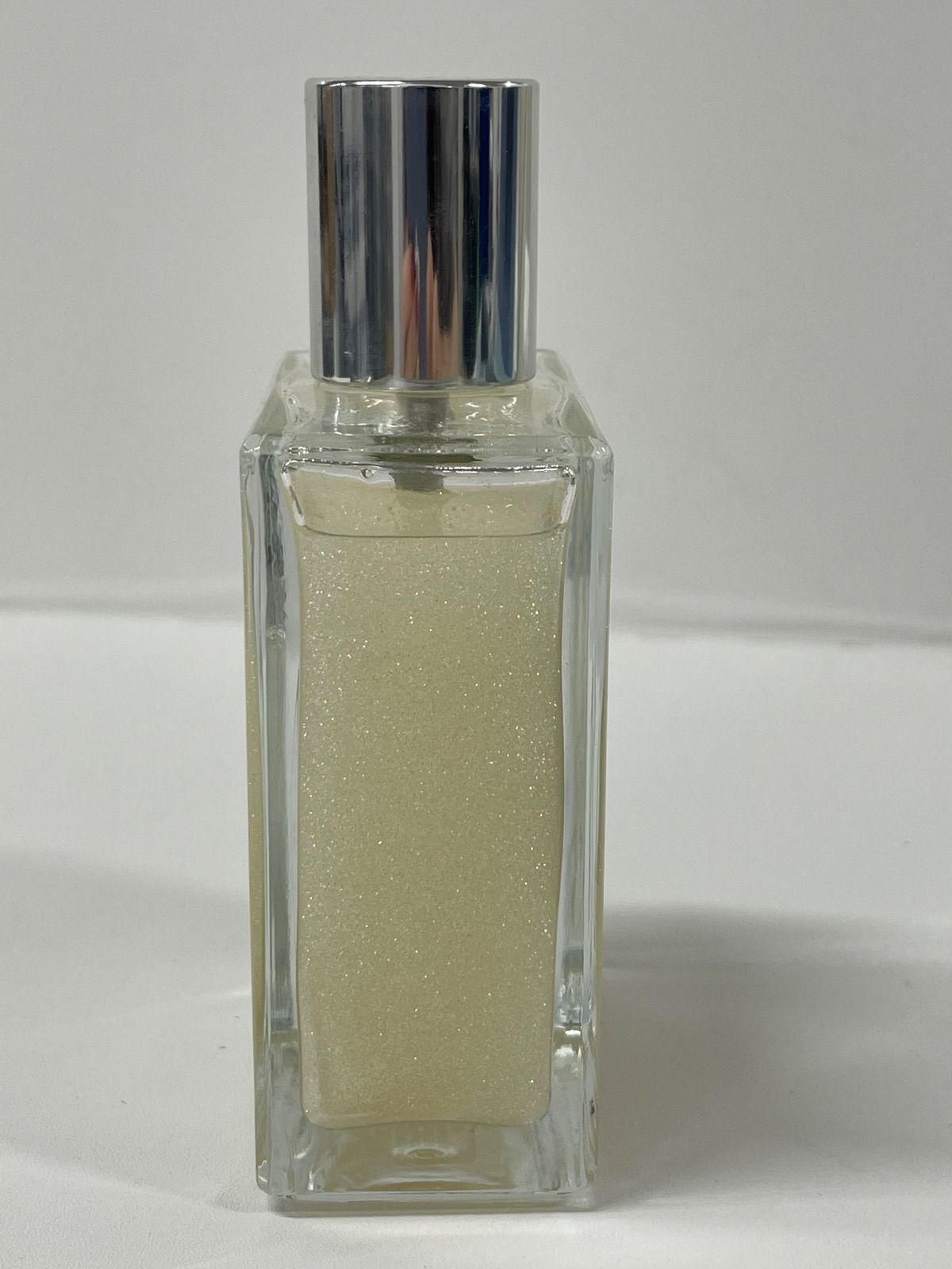 トムフォードビューティー ソレイユネージュシマリング ボディオイル