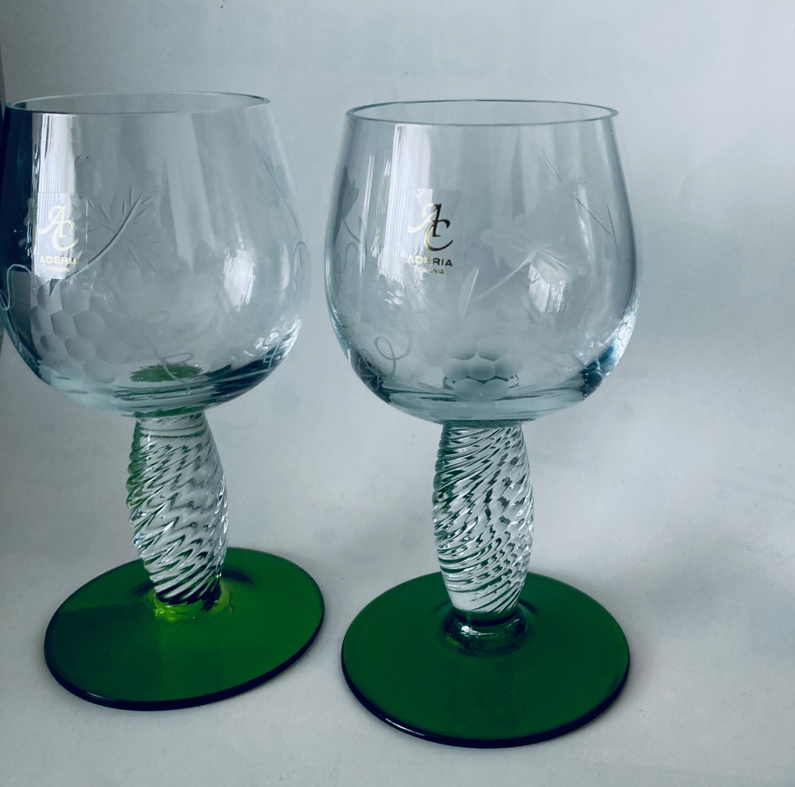 ADERIA ROMANIA 葡萄柄　ワイングラス　2客セット　箱付き　新品 ADERIA ROMANIA 葡萄柄 ワイングラス 2客セット 箱付き 新品