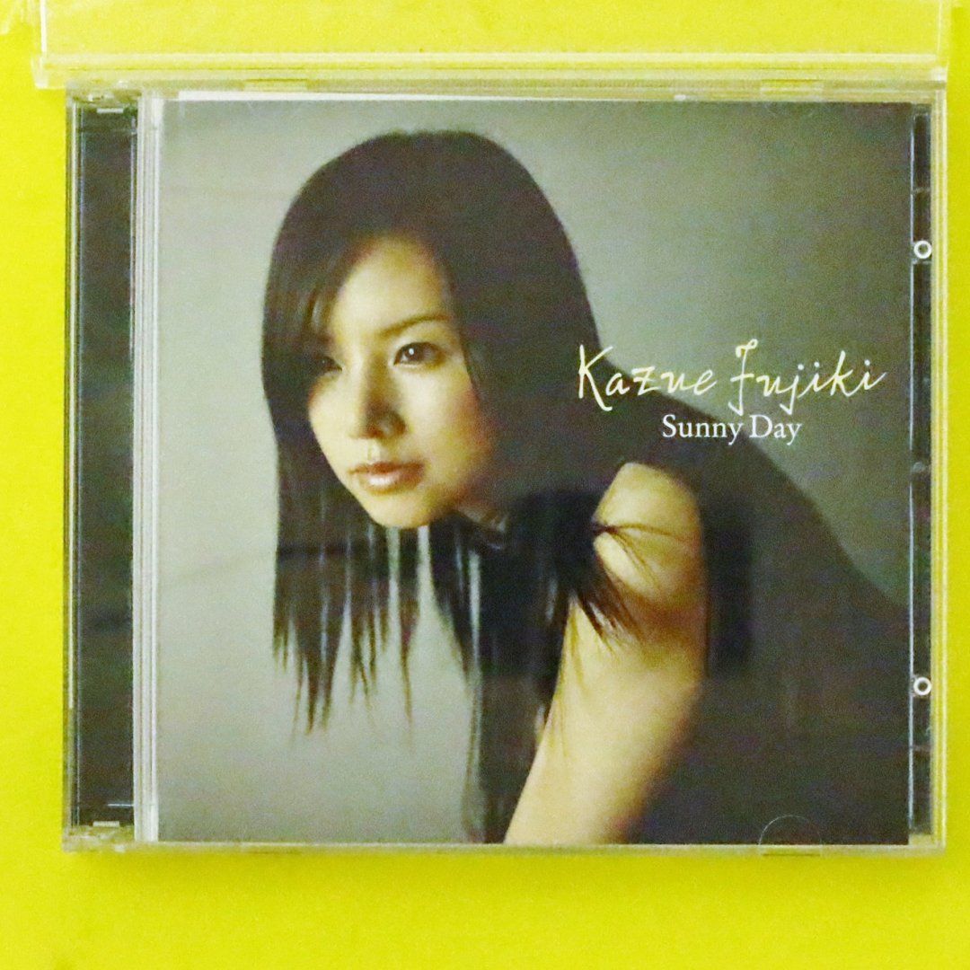 Rei『FLY』CD＋DVD＋カセット 直筆サイン入り 完全予約生産盤 Amazon.co.jp: FLY (CD+DVD) - Rei: ミュージック