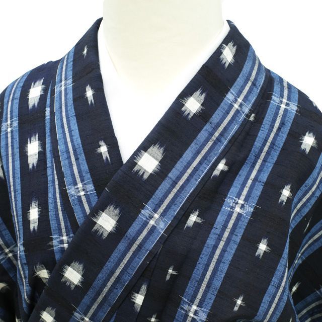 中古】 すごい値！ 紬 袷 着物 琉球本染かすり 沖縄県 手織り