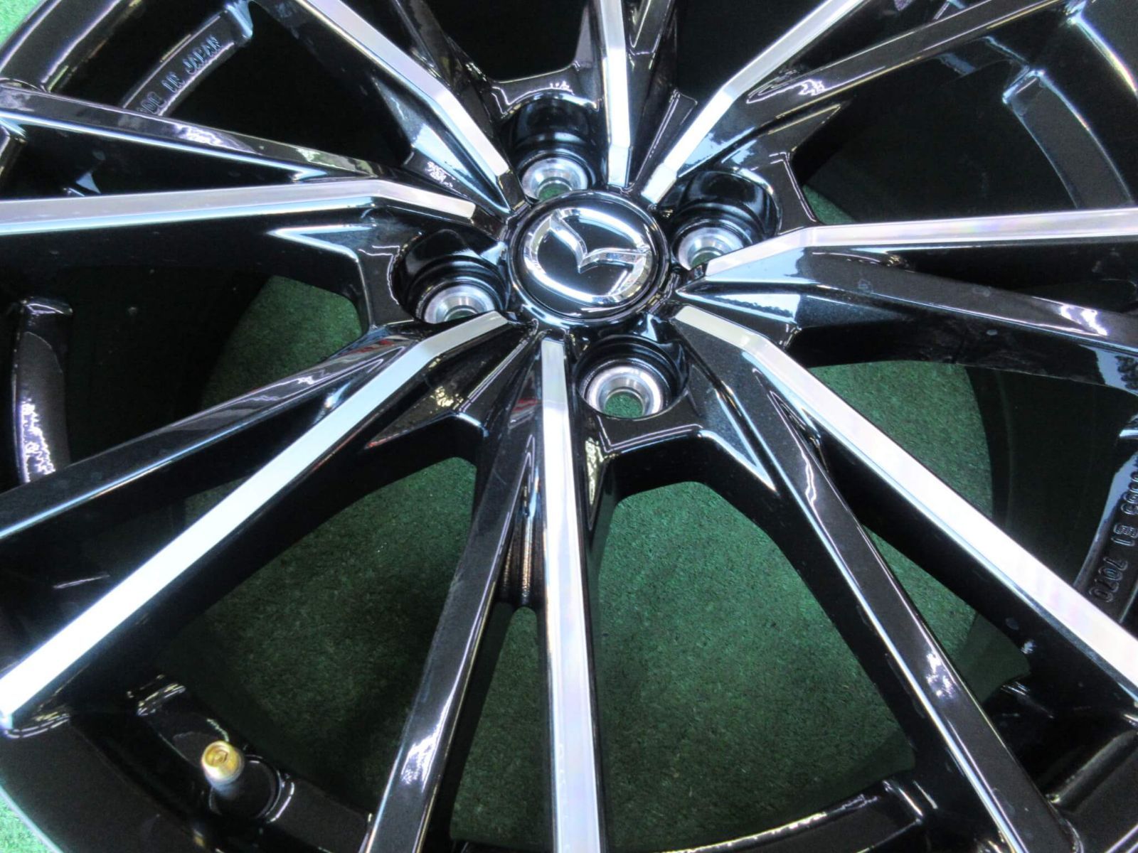 マツダ ND系ロードスターRF純正ホイール 7J-17 4H100. +45 新車