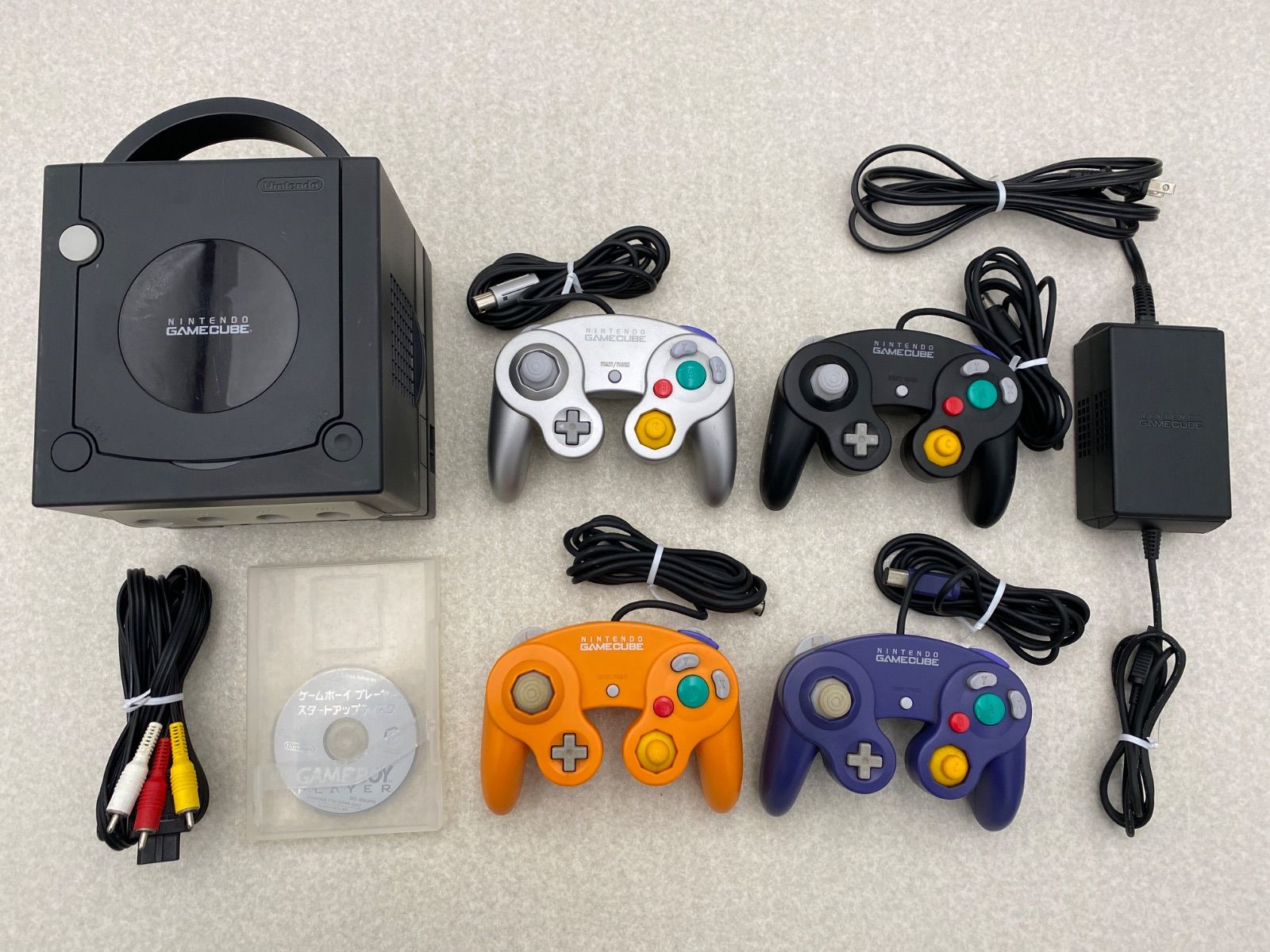 ゲームキューブ 本体 ブラック 動作品 コントローラー4点 ゲームボーイプレイヤー スタートアップディスク付き