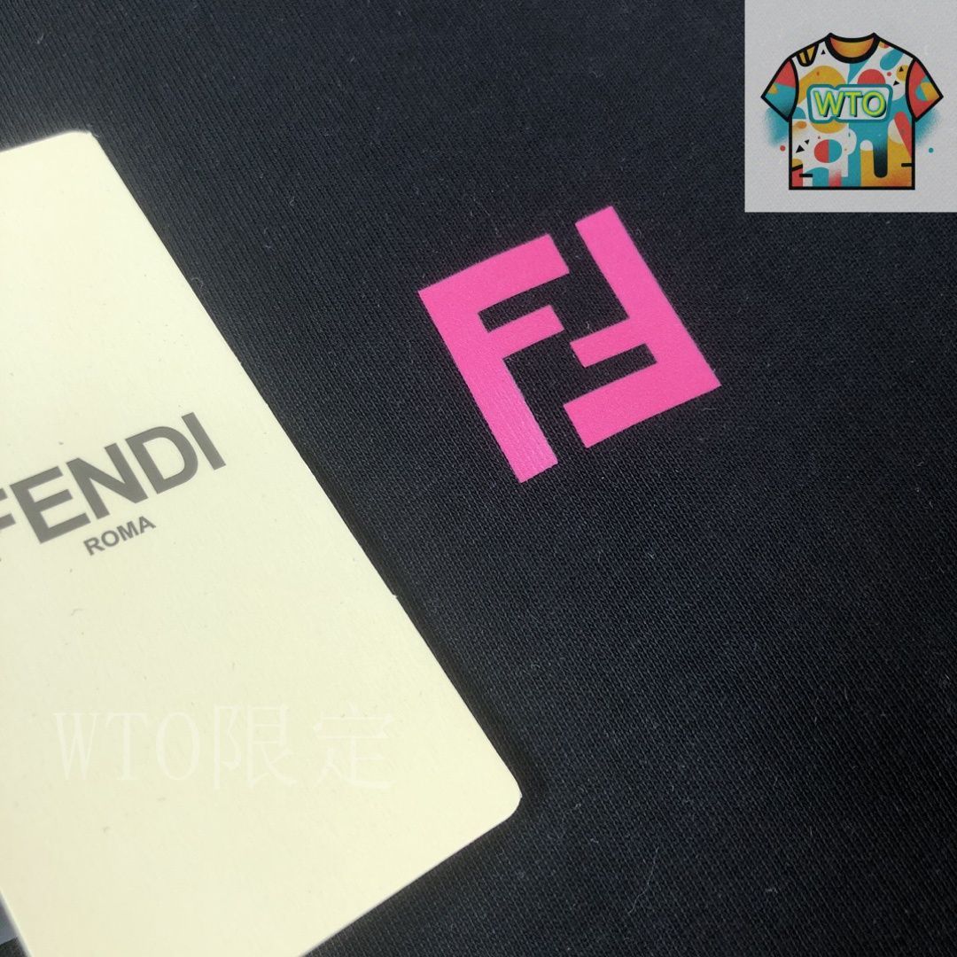 FENDI フェンディ ロゴ 水色 Tシャツ オシャレデザイン 今日WTO】FENDI 25SS Master Design Print T シャツ-JP42 - メルカリ