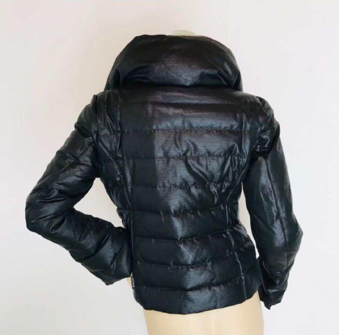 美品★モンクレール・ビックボタン フレアスリーブ ダウンジャケット(0) MONCLER☆モンクレール・レディース ビックボタン フレア