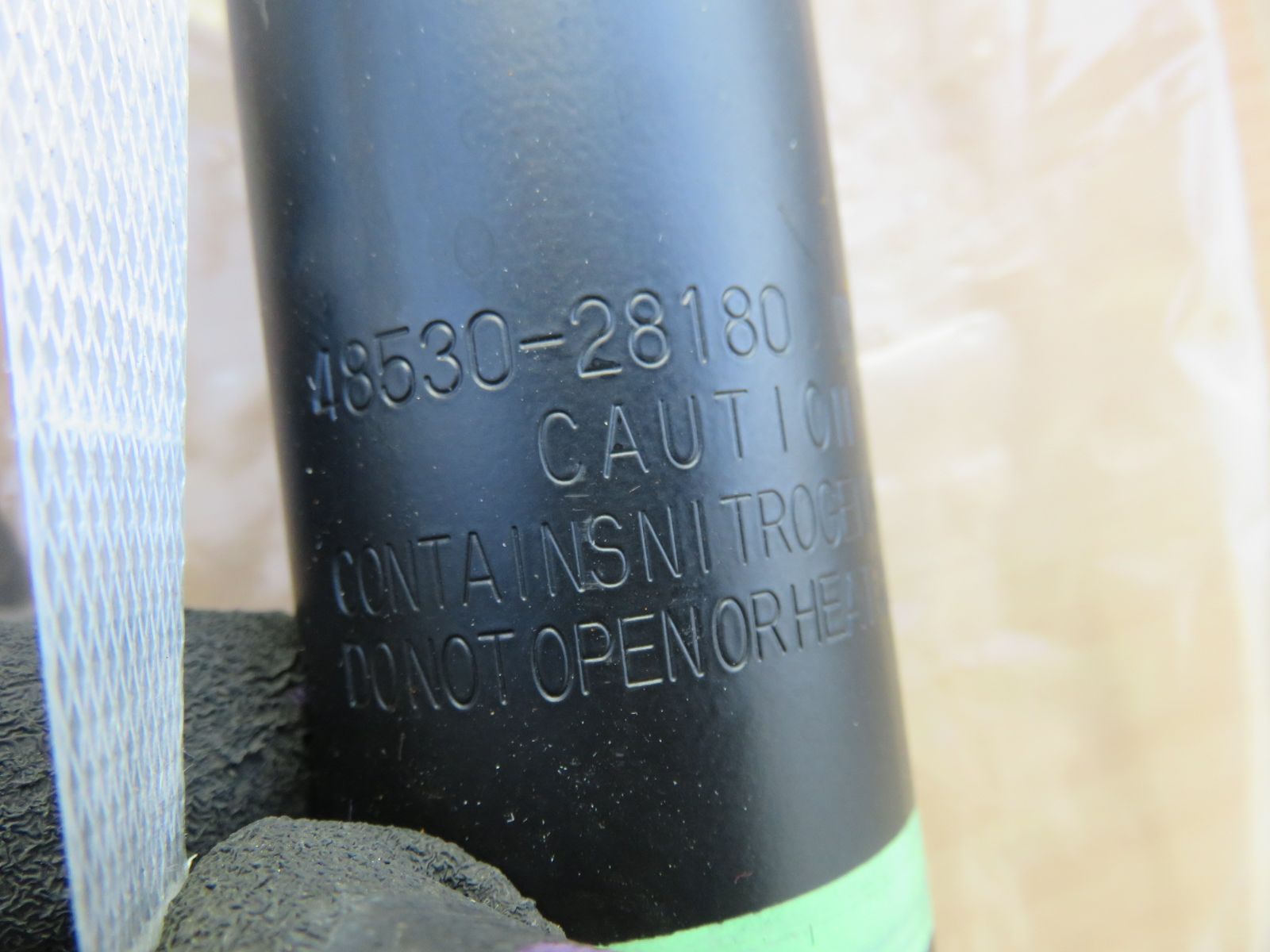 LA6744 トヨタ ANH20W アルファード 純正 フロント リア サスペンション ショックアブソーバーキット 48530-28180 GGH20W ACR50W リアコイル