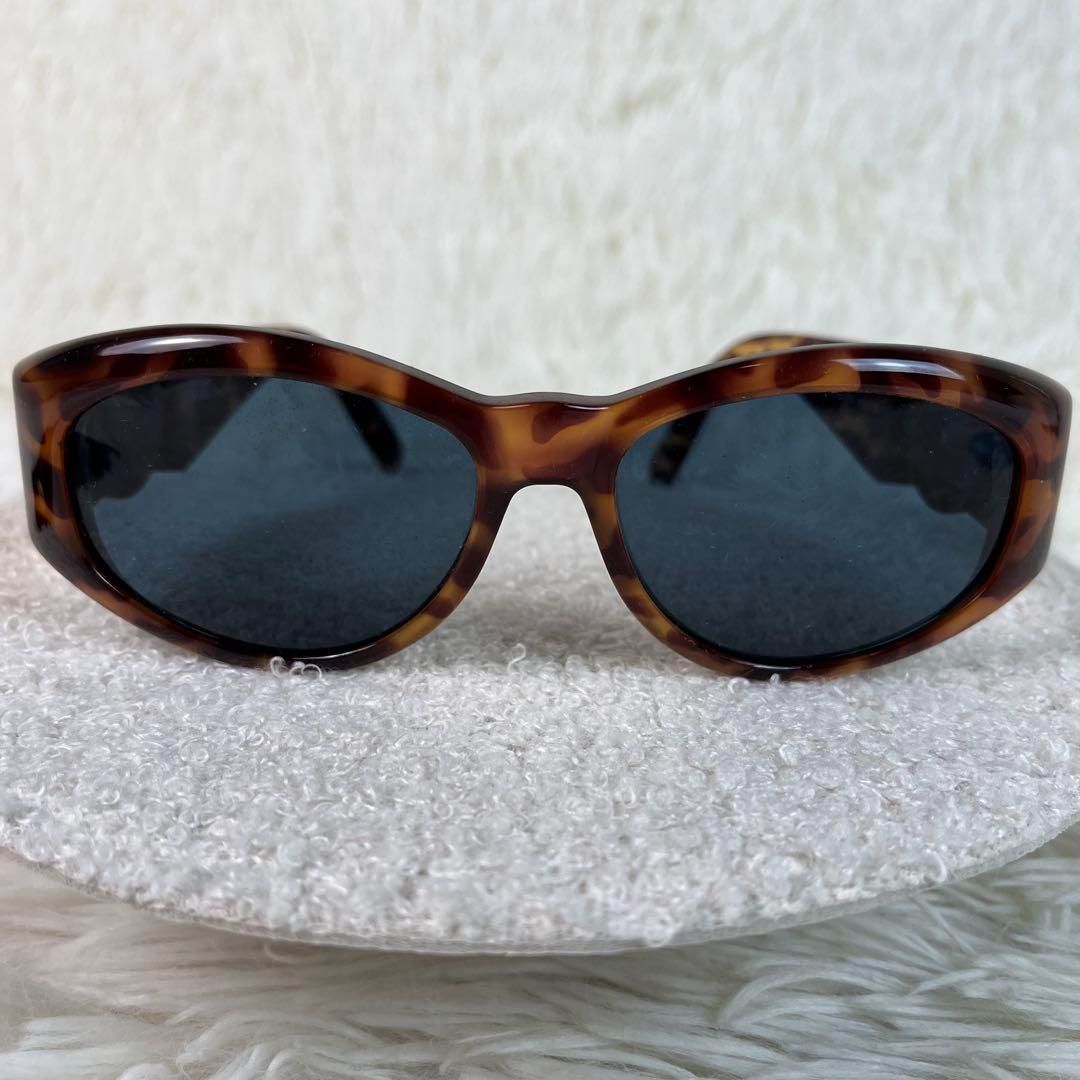 美品 GIANNI VERSACE サングラス レザーケース付き MOD424