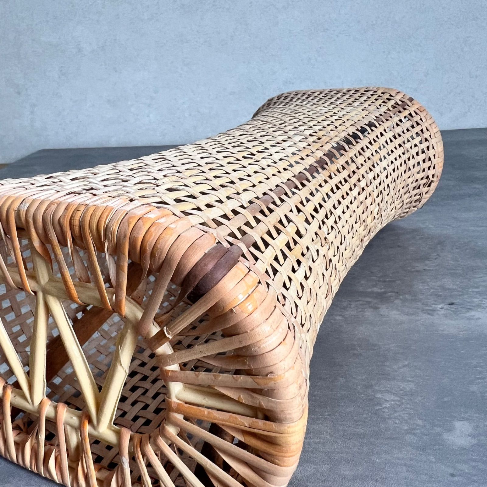 暑い夏に 昔ながらの 藤まくら 籐枕 - メルカリ