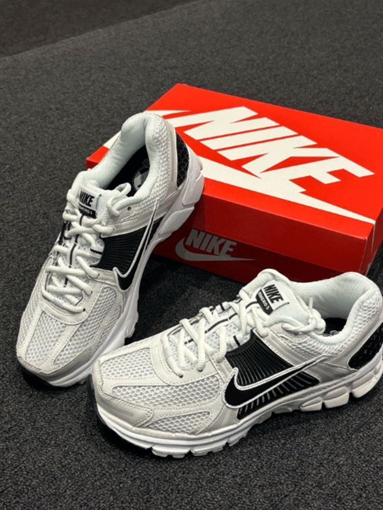 Nike Air Zoom Vomero 5快適ファッション滑りに強い摩耗に強い低幇カジュアルランニング靴男性型白色fb9149-101