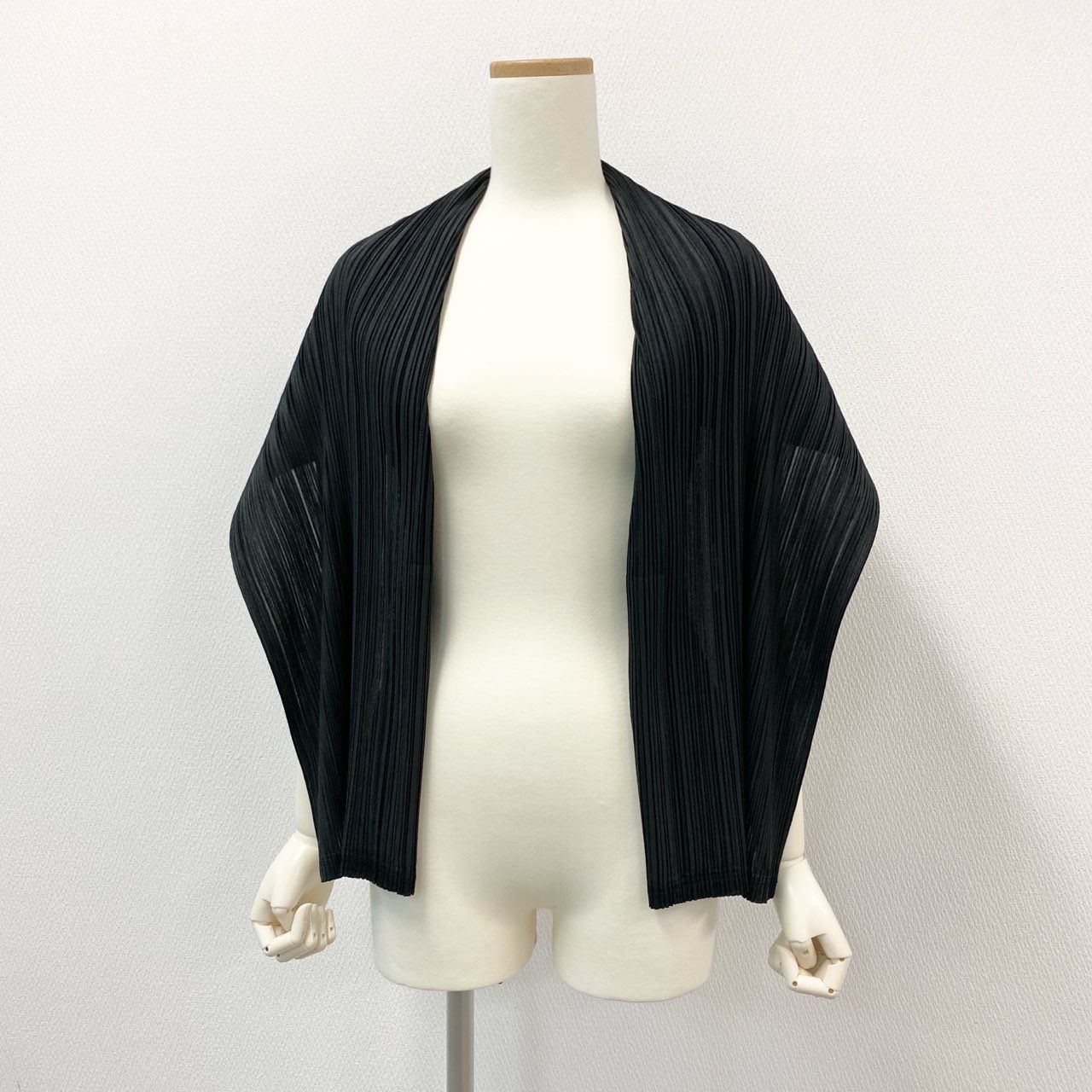 14j10 PLEATS PLEASE プリーツプリーズ フロントオープン ジレ ベスト イッセイミヤケ PP21-JE163 3サイズ ブラック レディースu02t